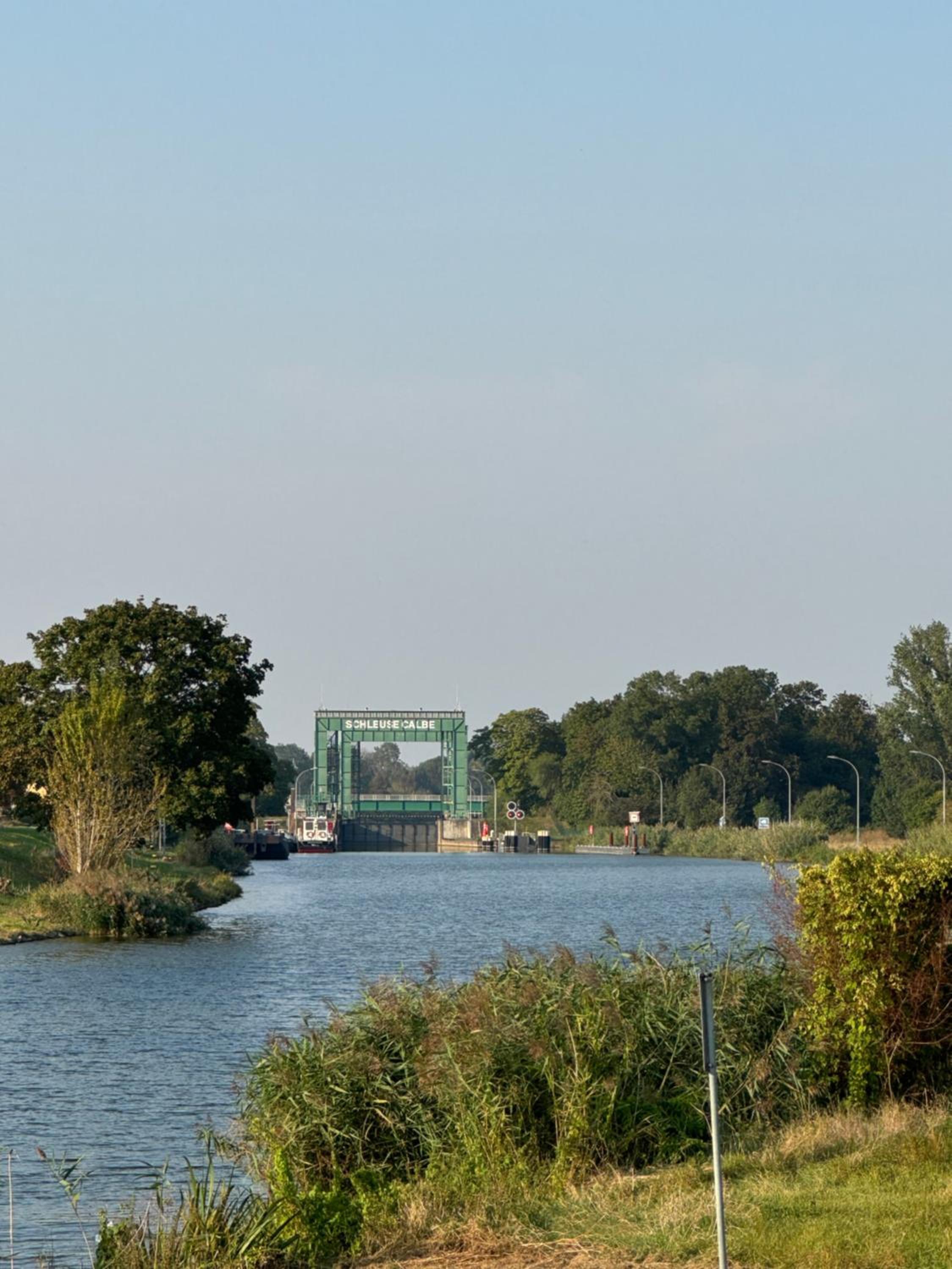 Hübscher Wohnen-Geräumige Ferienwohnung im Gutshaus nahe Saale und Elbe