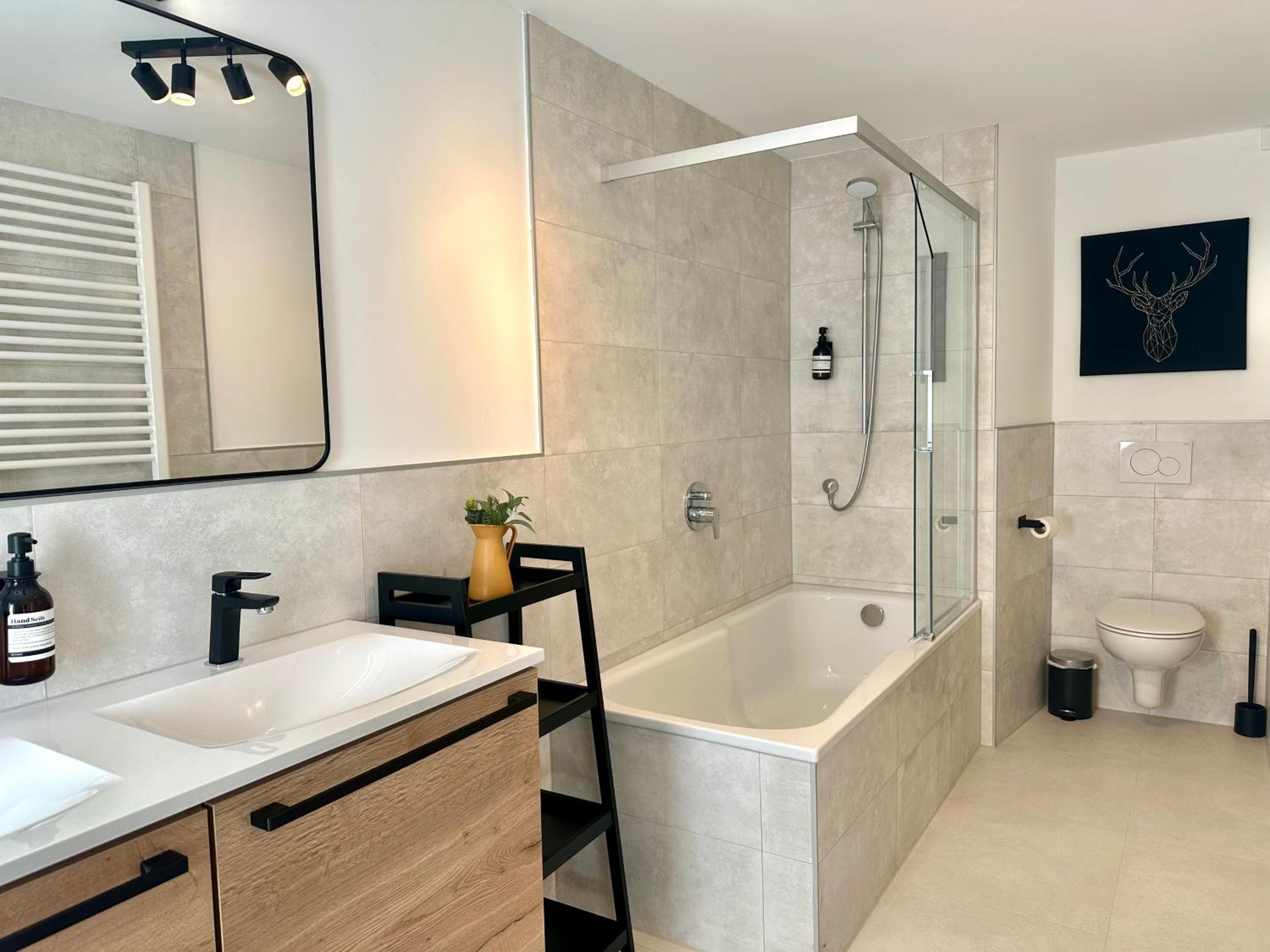 103 m2 geräumiges familienfreundliche Ferienwohnung mit Infrarotsauna in Erfurt