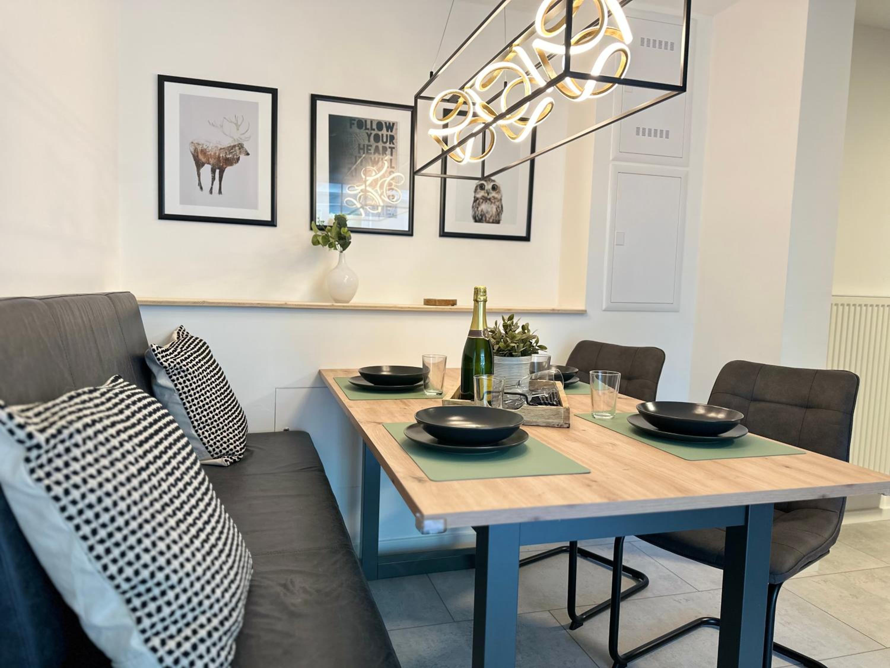 103 m2 geräumiges familienfreundliche Ferienwohnung mit Infrarotsauna in Erfurt
