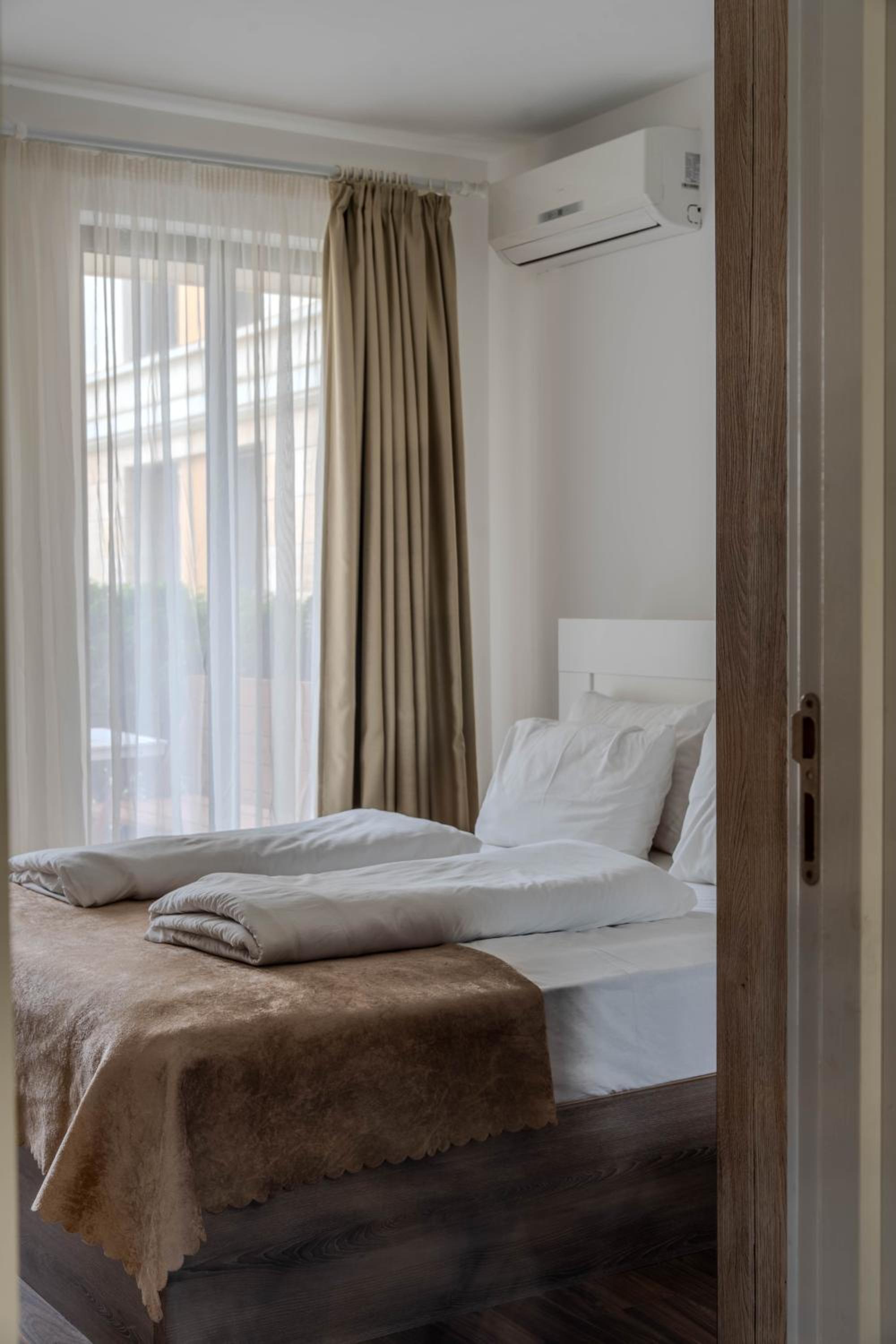 Apartment in Evargreen complex with Terrace