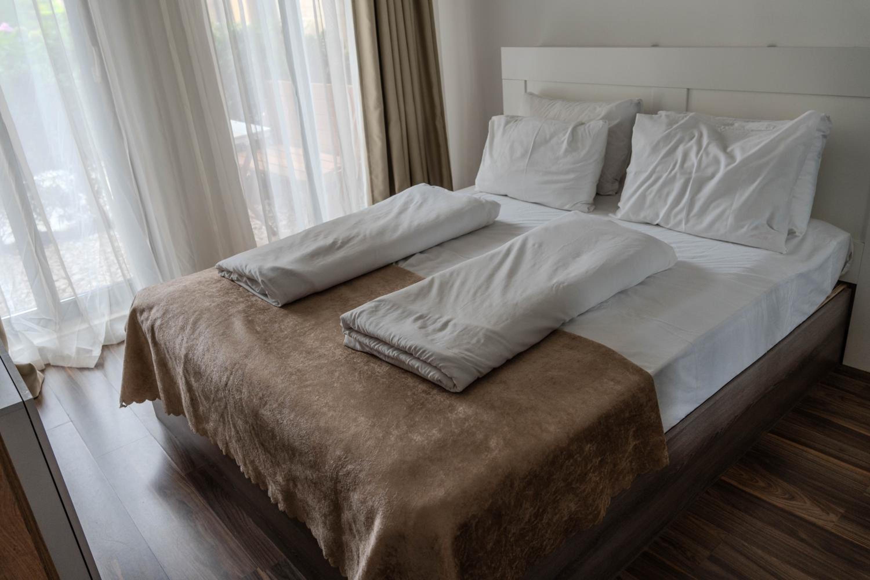 Apartment in Evargreen complex with Terrace