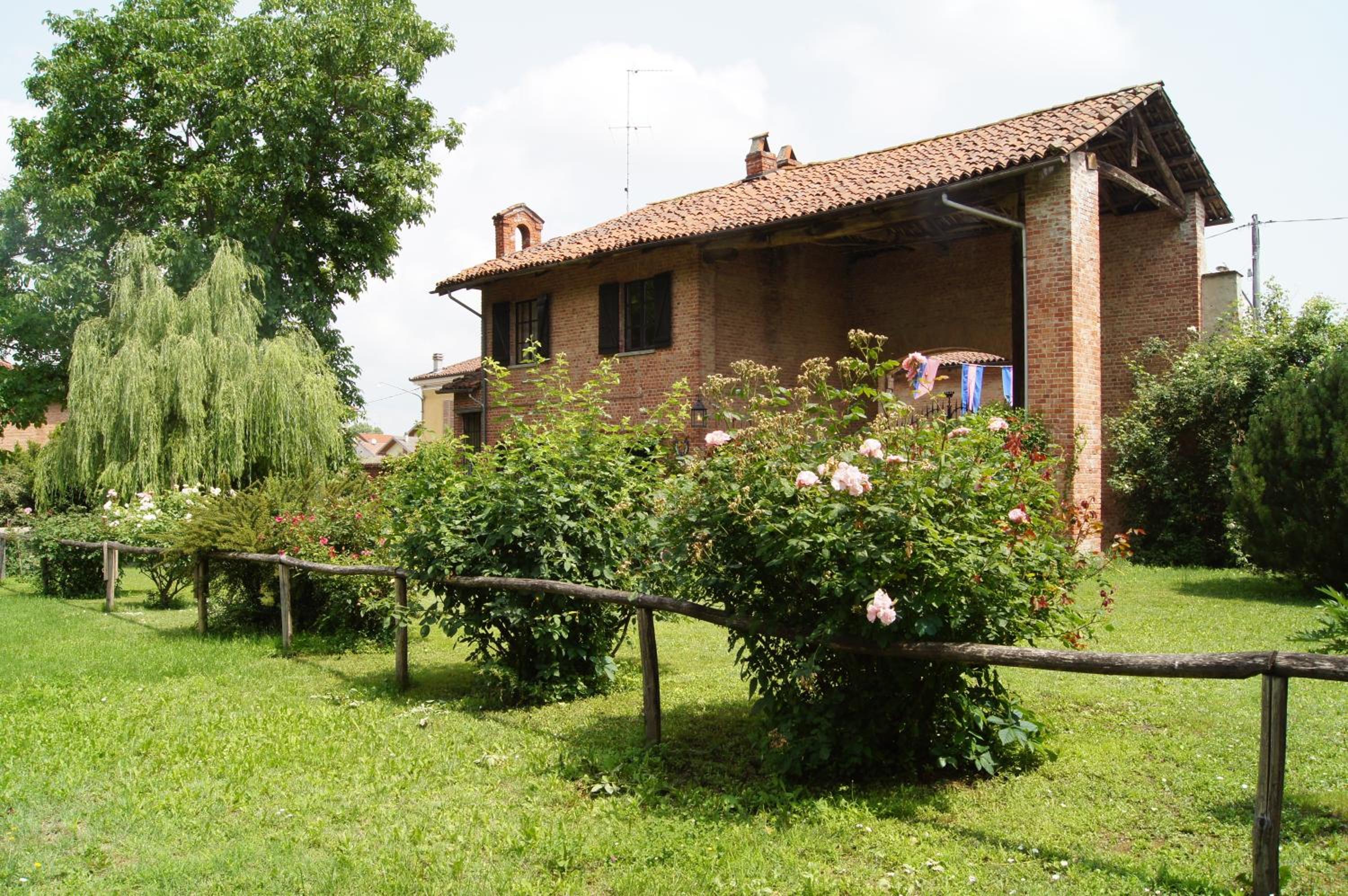 Marchesi Incisa Winery Lodge view 3