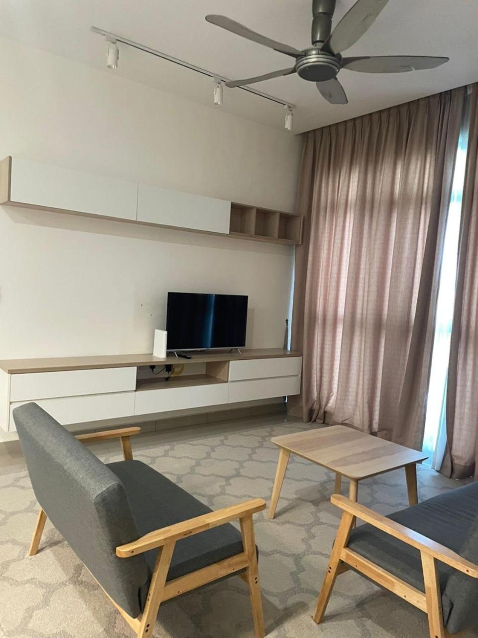 Arinara Homestay Near IOI City Mall Putrajaya 3R2B 5-6Pax at Conezion Residence photo 6
