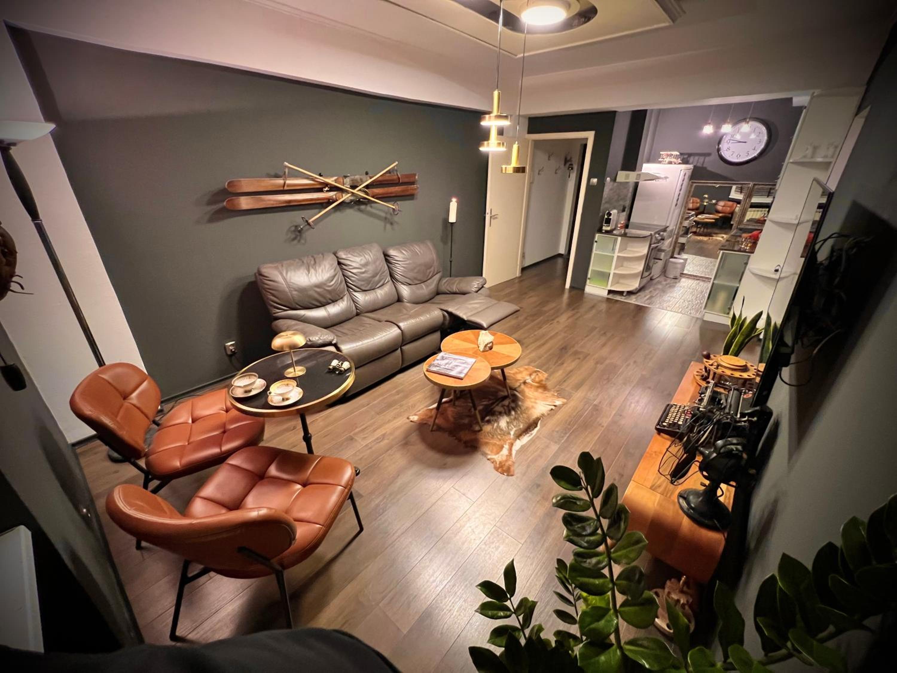 Vintage Cozy Suite