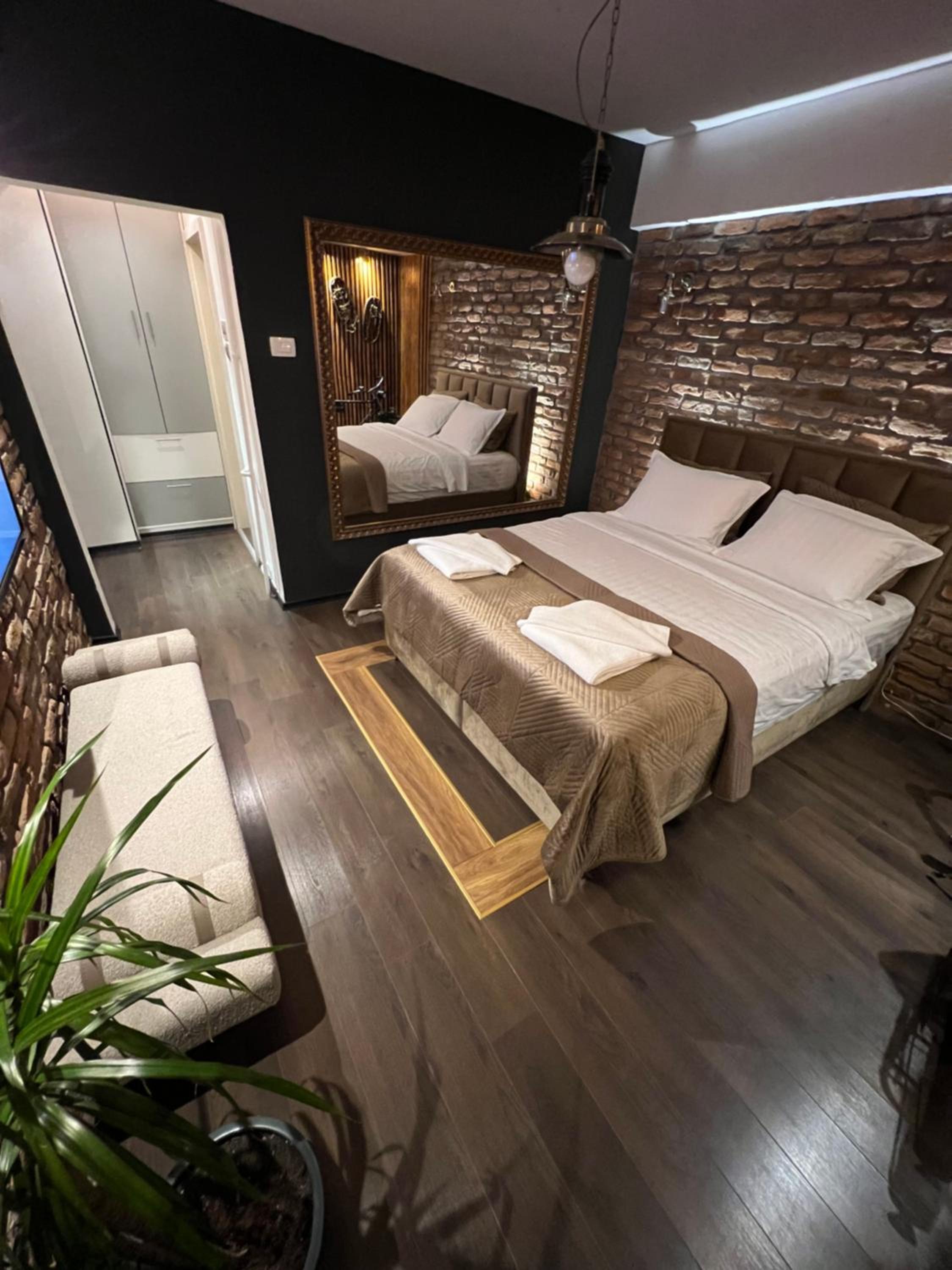 Vintage Cozy Suite