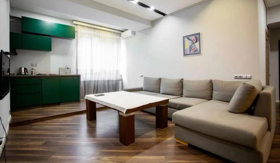 Full Home Estate Mashtoc street