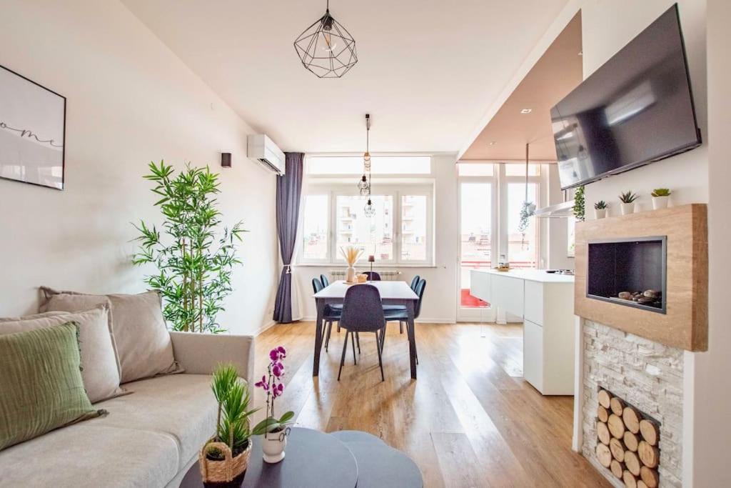 Centro città - Terrazzo silenzioso photo 3