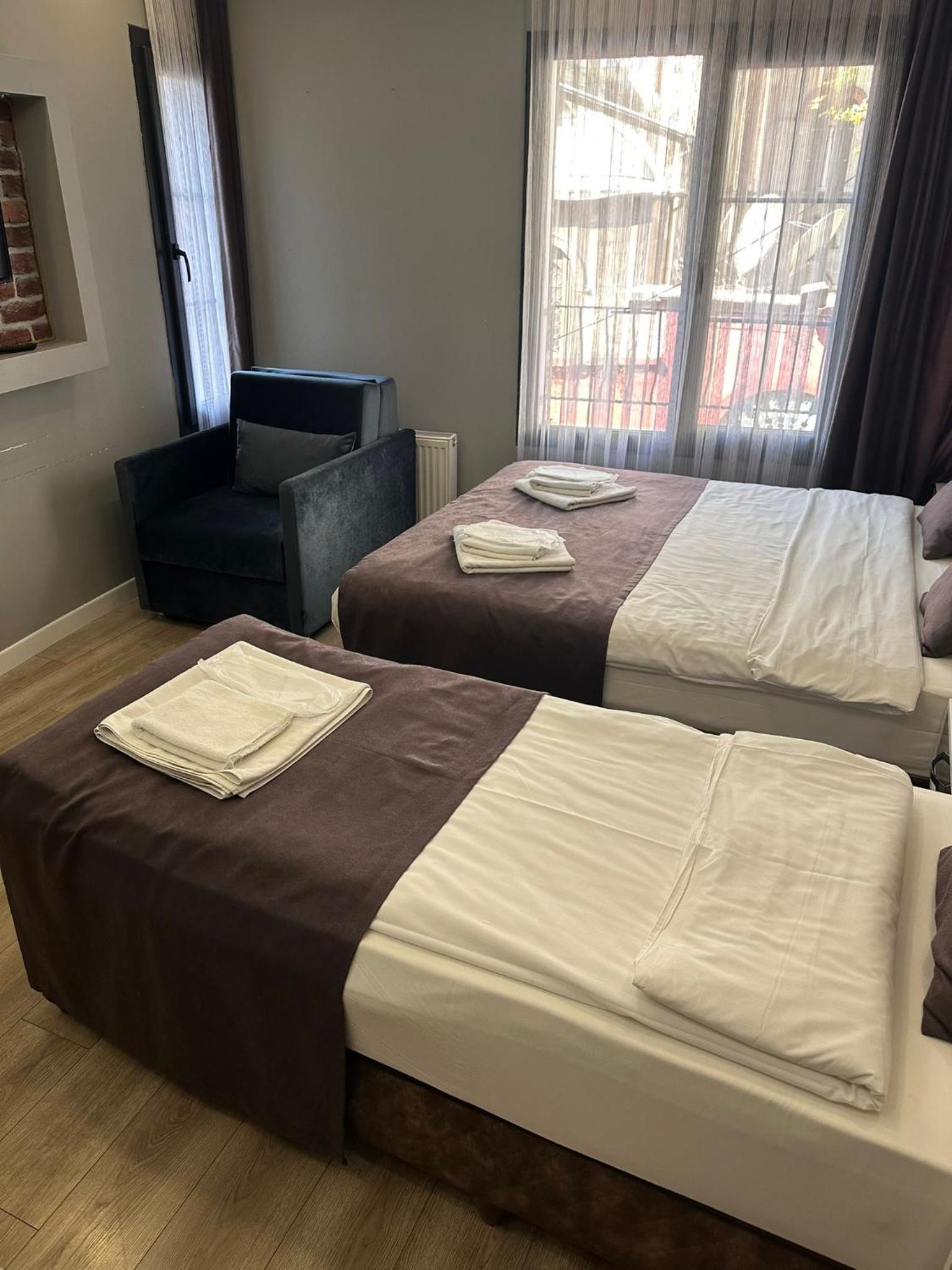 Gloria Suites Old City - Image 48