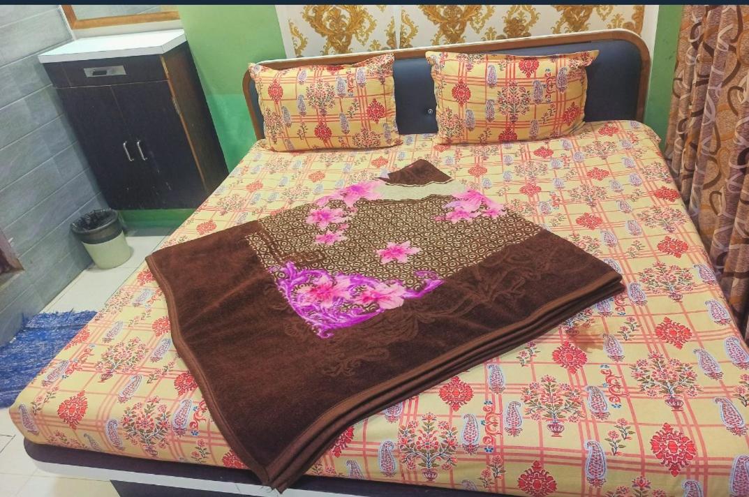 HOTELKARNAWATi