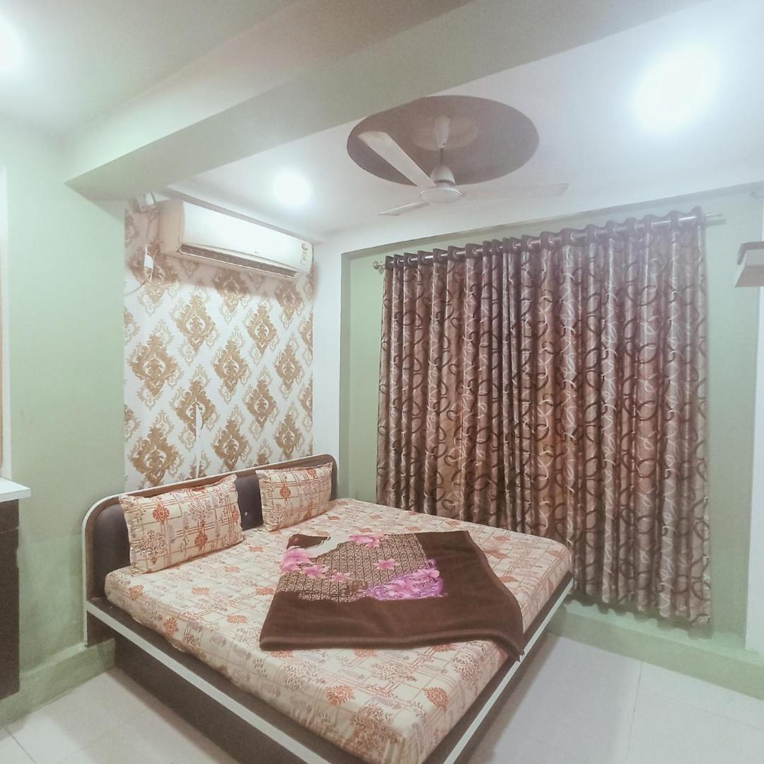 HOTELKARNAWATi