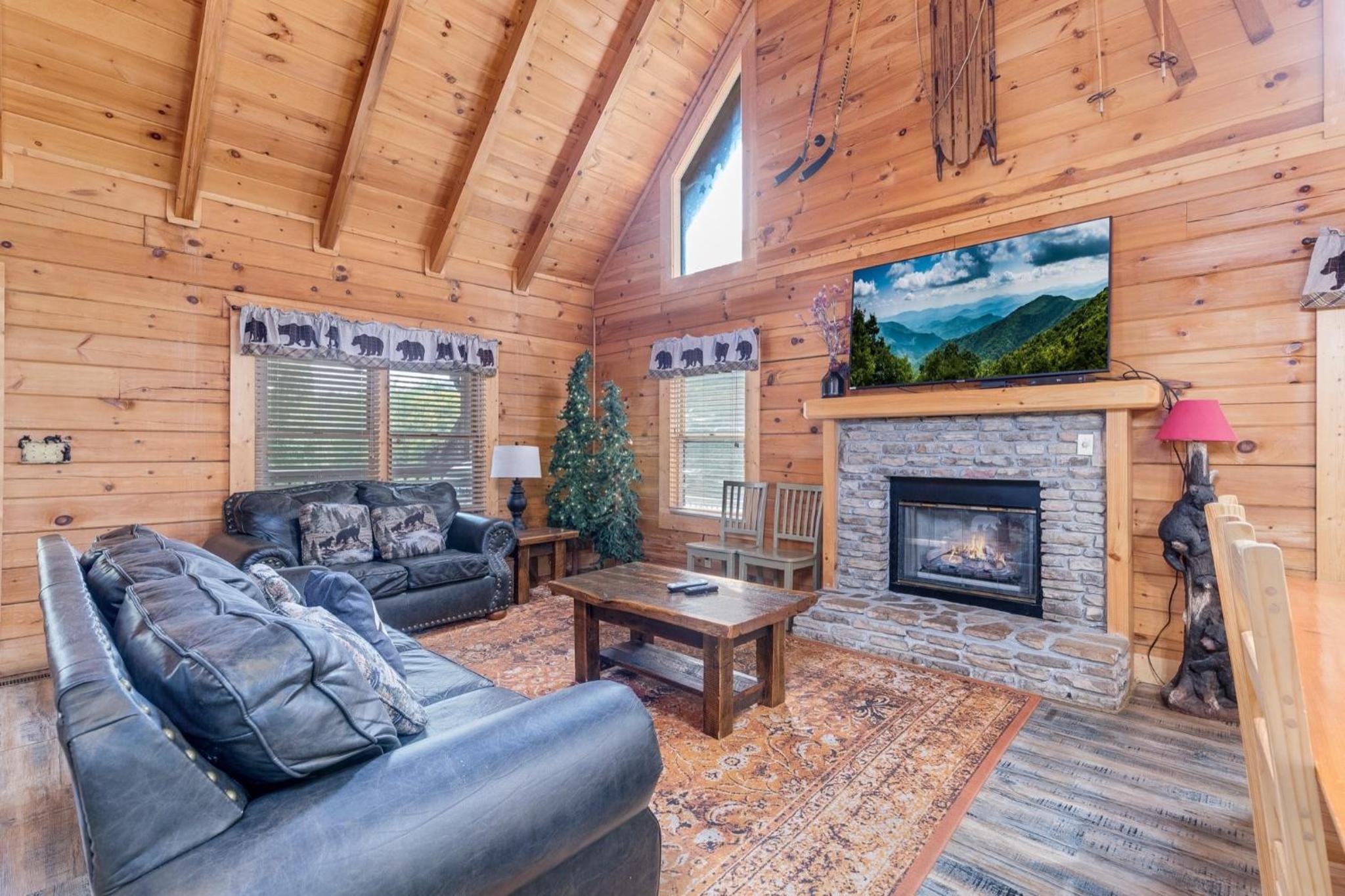 ER101 - Heavenly Hideaway Great location - Close to town! cabin view 4
