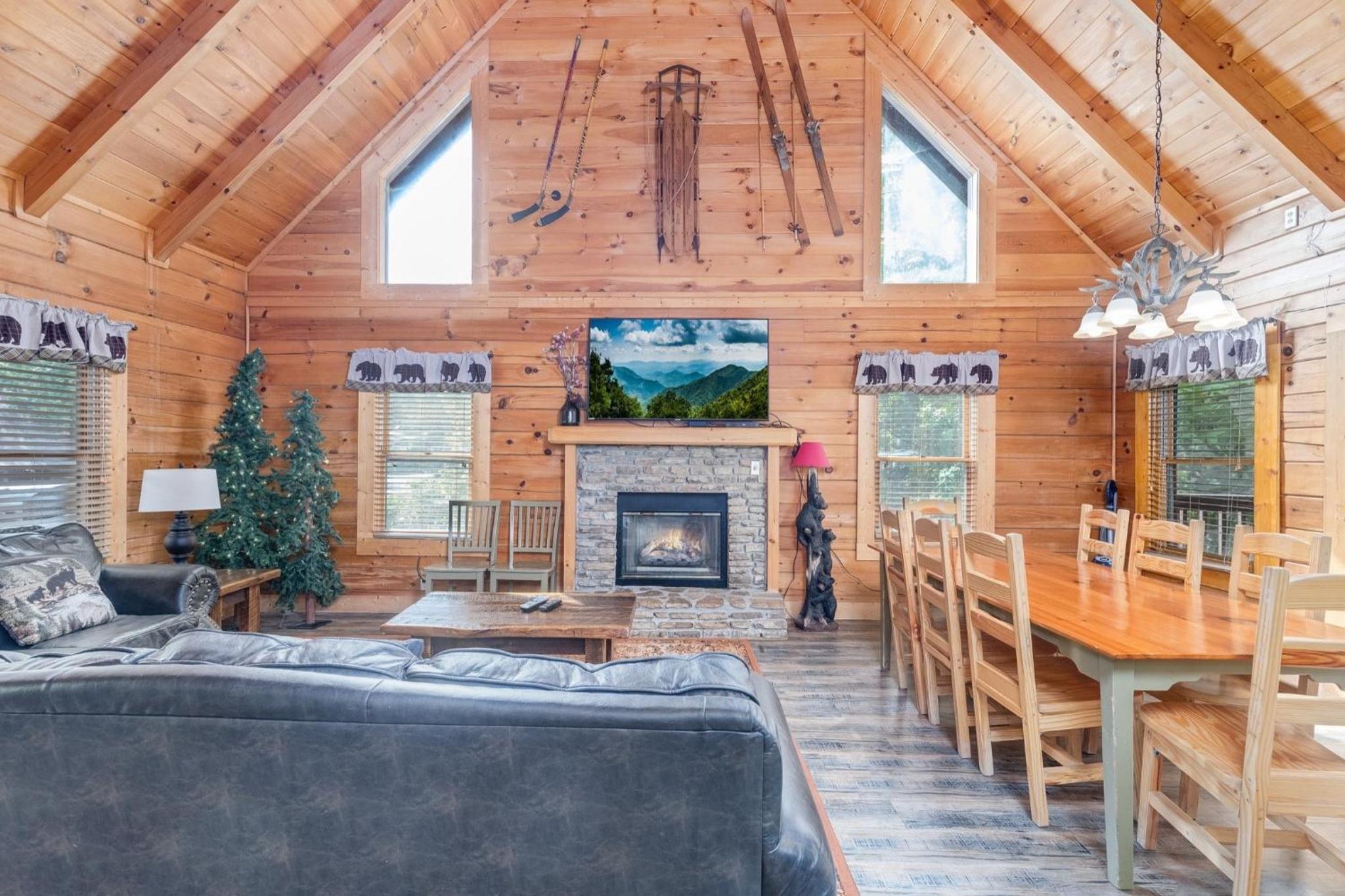 ER101 - Heavenly Hideaway Great location - Close to town! cabin view 5