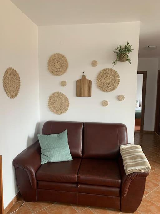 Mountain View Apartment with Balcony & Ski Access nearby - Serendipity