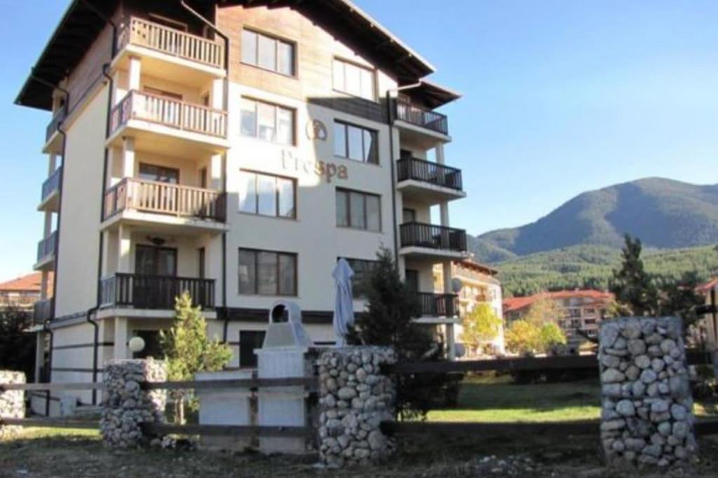 Mountain View Apartment with Balcony & Ski Access nearby - Serendipity
