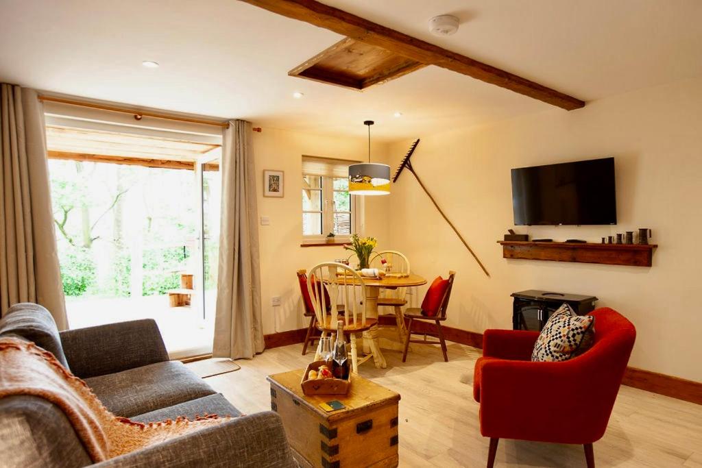 Hayne Barn Estate 6 Luxury Lodges with private hot-tubs AND 1 studio without hot-tub, photo 22