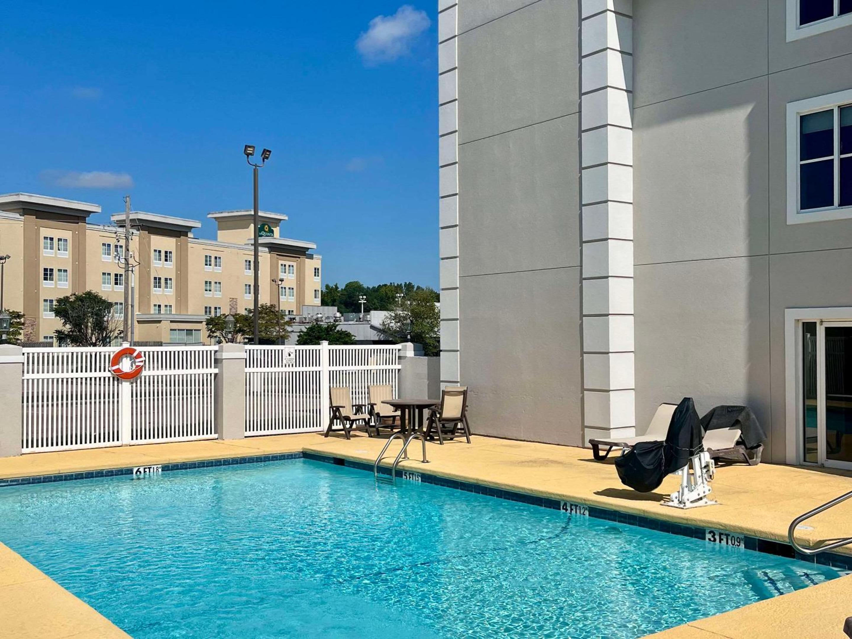 West Monroe Vacations - Quality Inn Suites - Property Image 13
