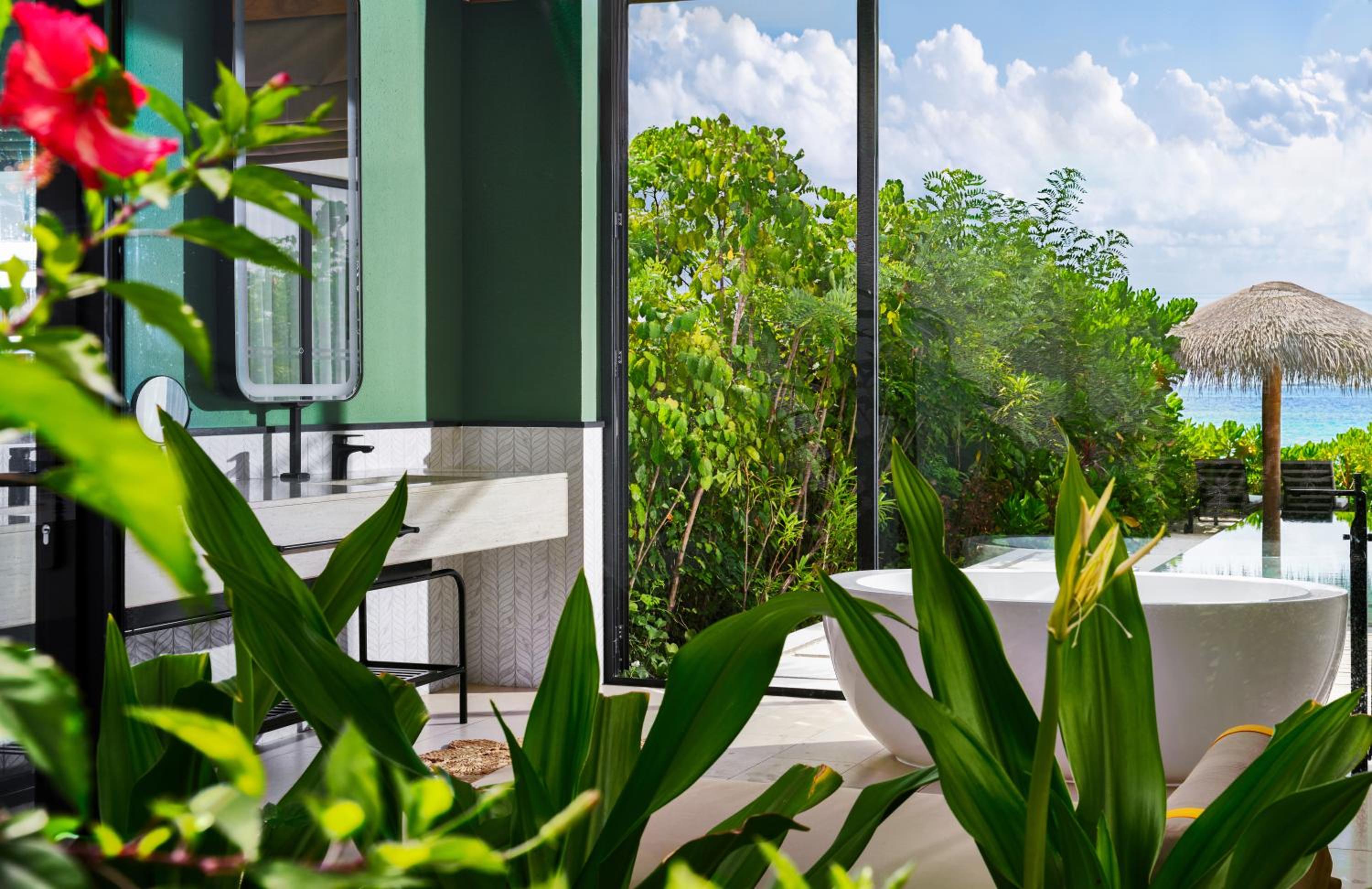 Hilton Maldives Amingiri Resort & Spa 84