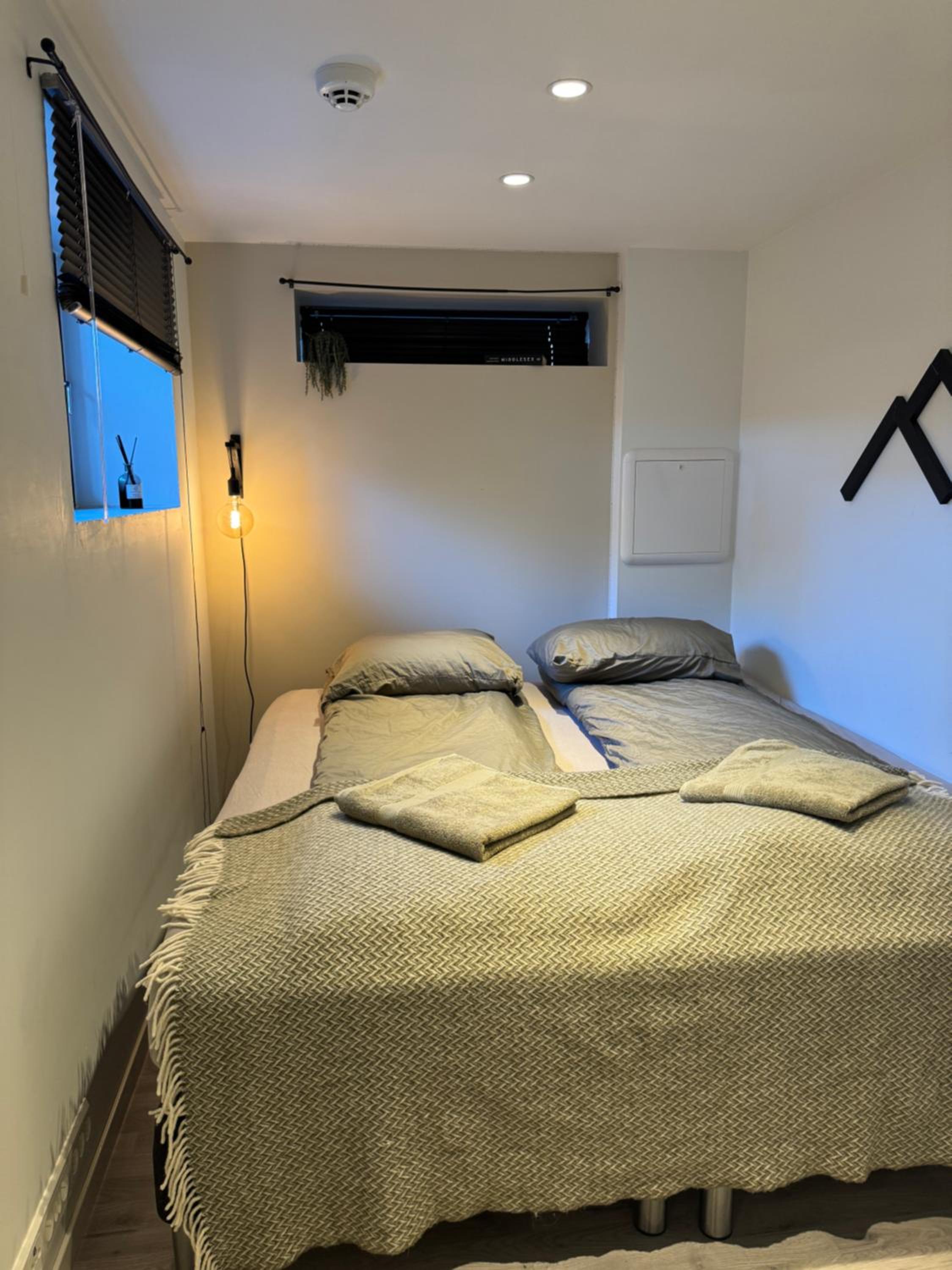Aurora Polaris Apartment - Outdoor Sauna - FREE Parking - 750m from City Center view 2