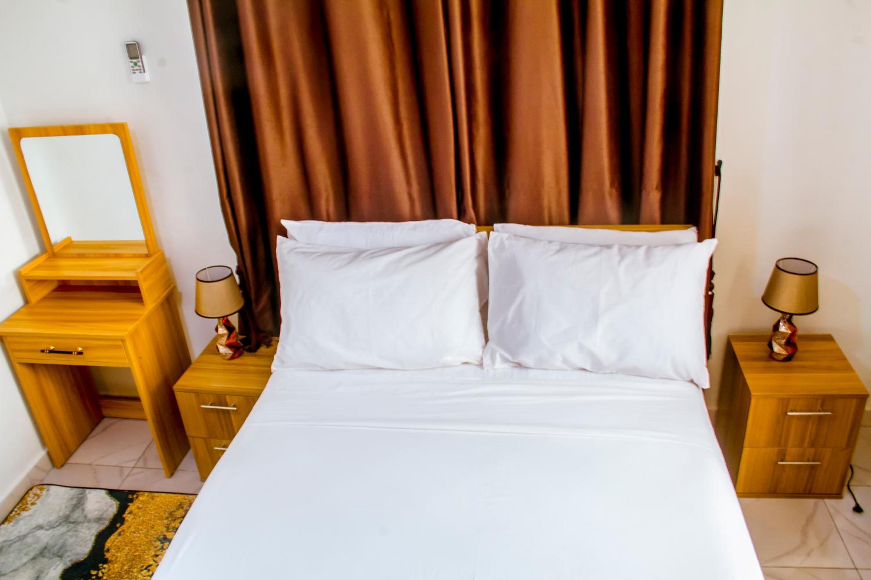 Vienama Residence 2 mins drive to Labadi Beach