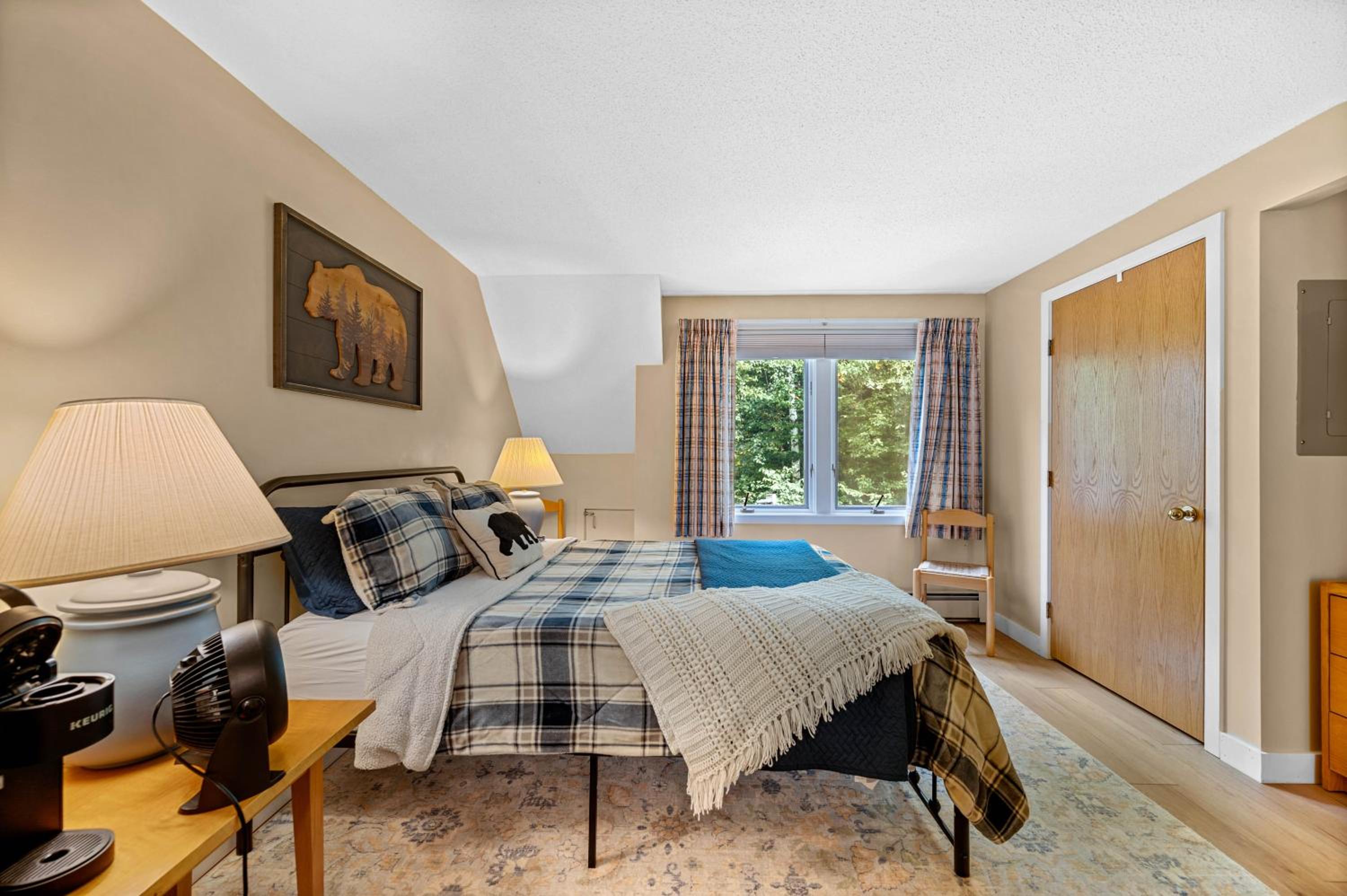 Fall Line Small Studio - Perfect for Two - On Shuttle Route with Amenities G6A condo view 4