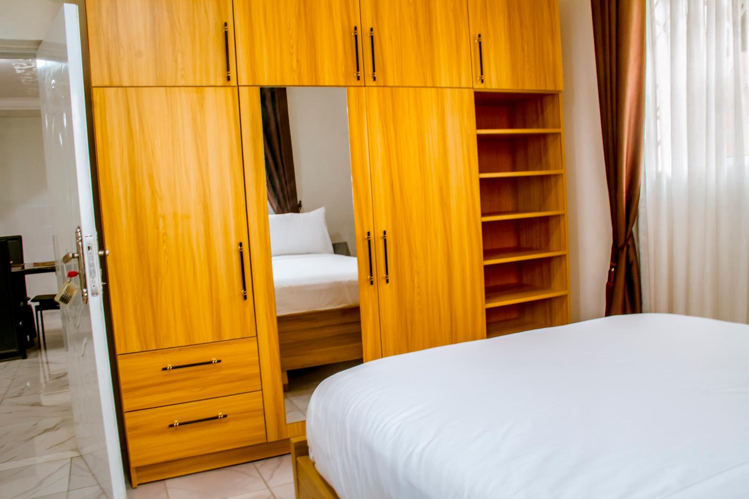 Vienama Residence 2 mins drive to Labadi Beach