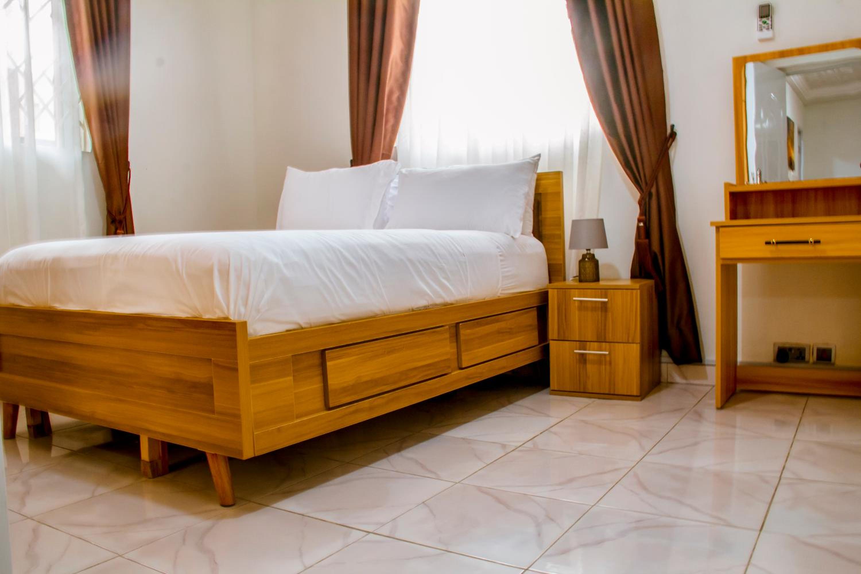 Vienama Residence 2 mins drive to Labadi Beach