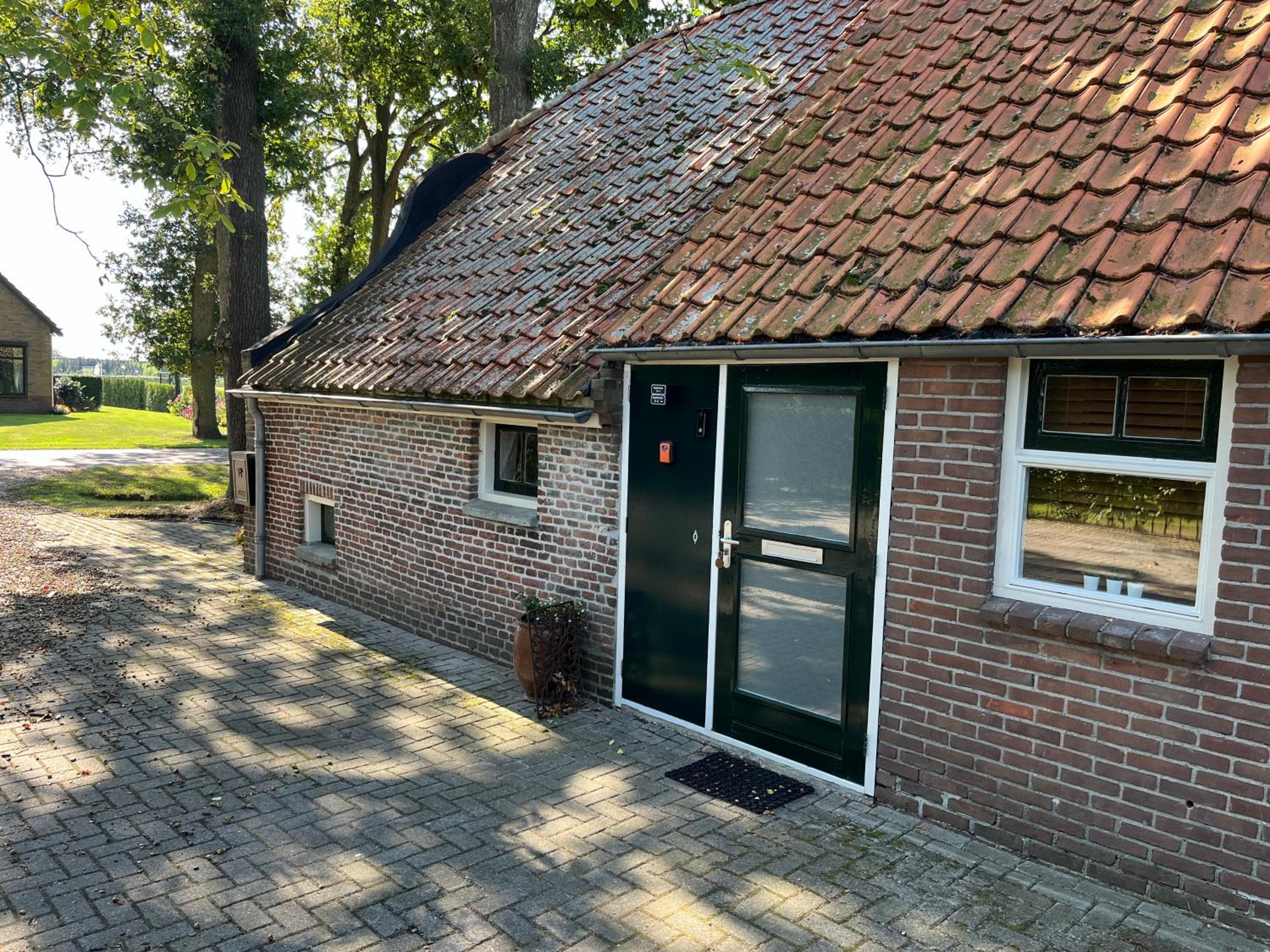 Oude gerestaureerde boerderij met bedstee