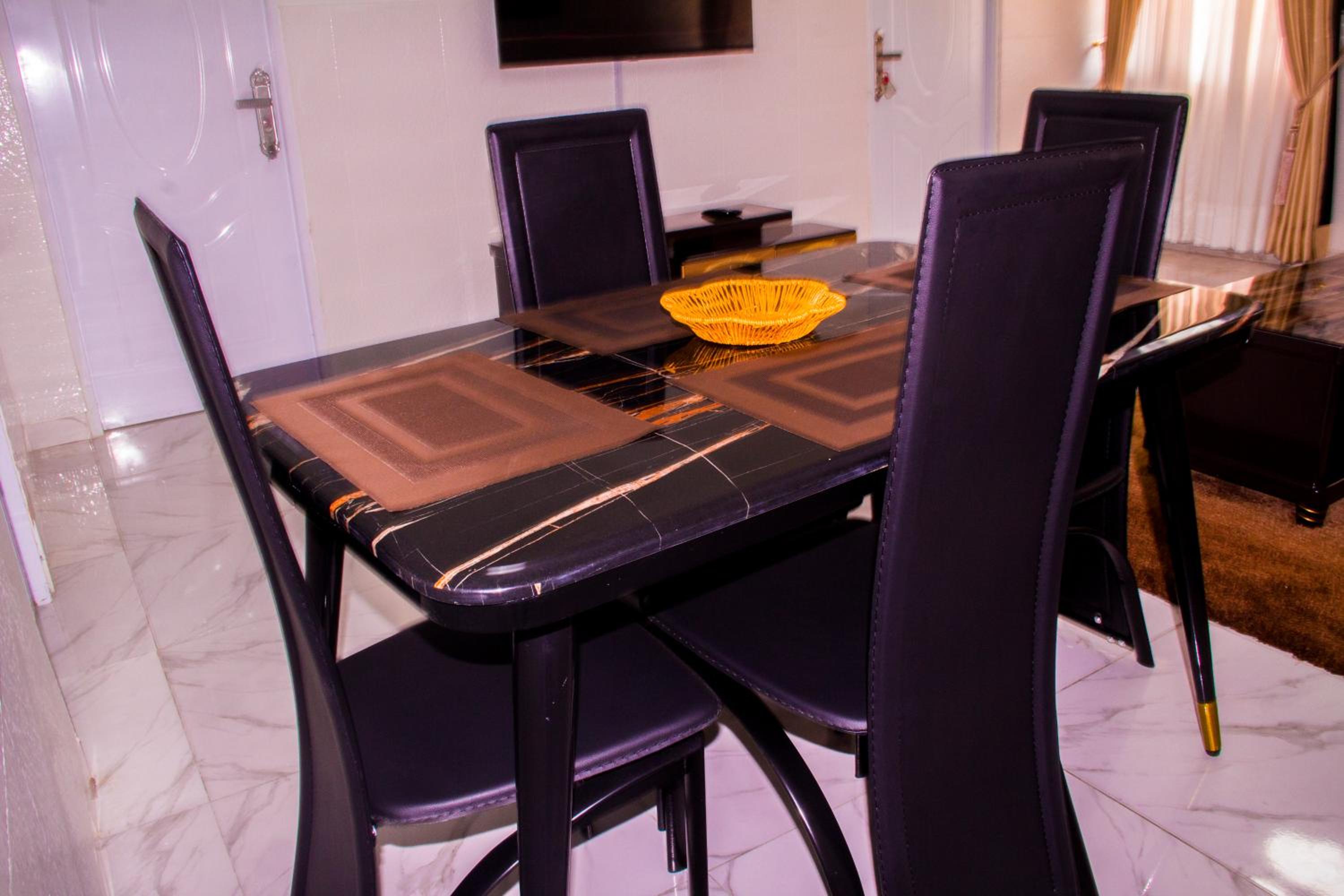 Vienama Residence 2 mins drive to Labadi Beach