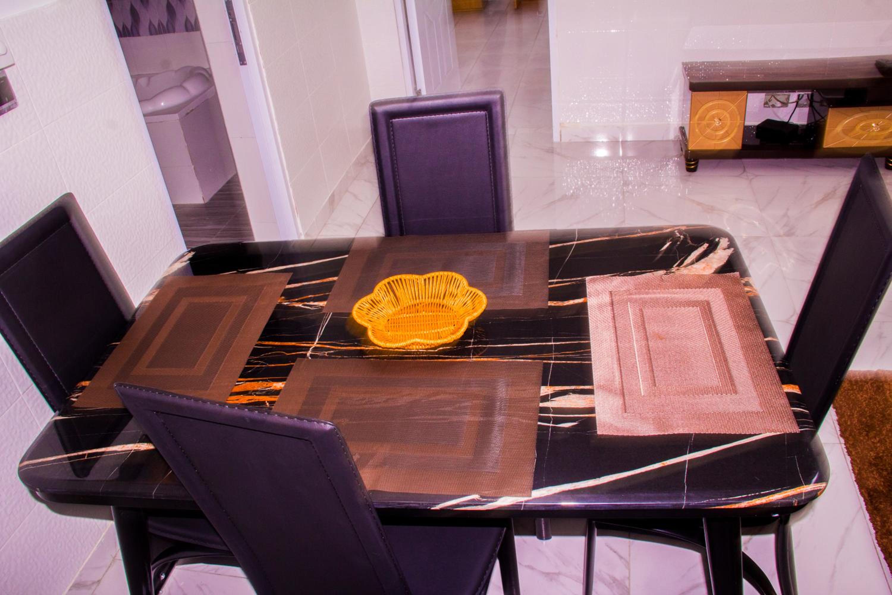 Vienama Residence 2 mins drive to Labadi Beach