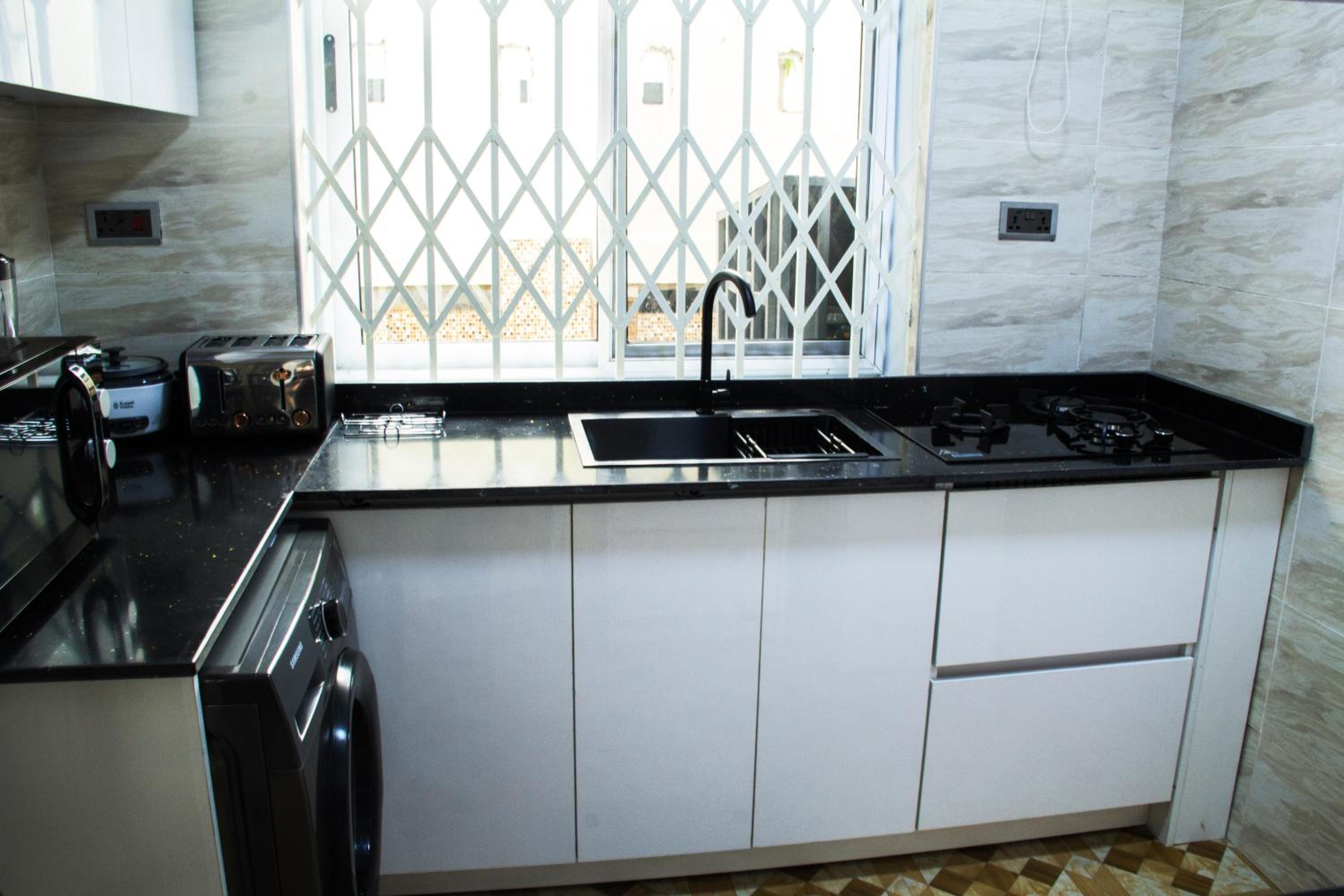 Vienama Residence 2 mins drive to Labadi Beach