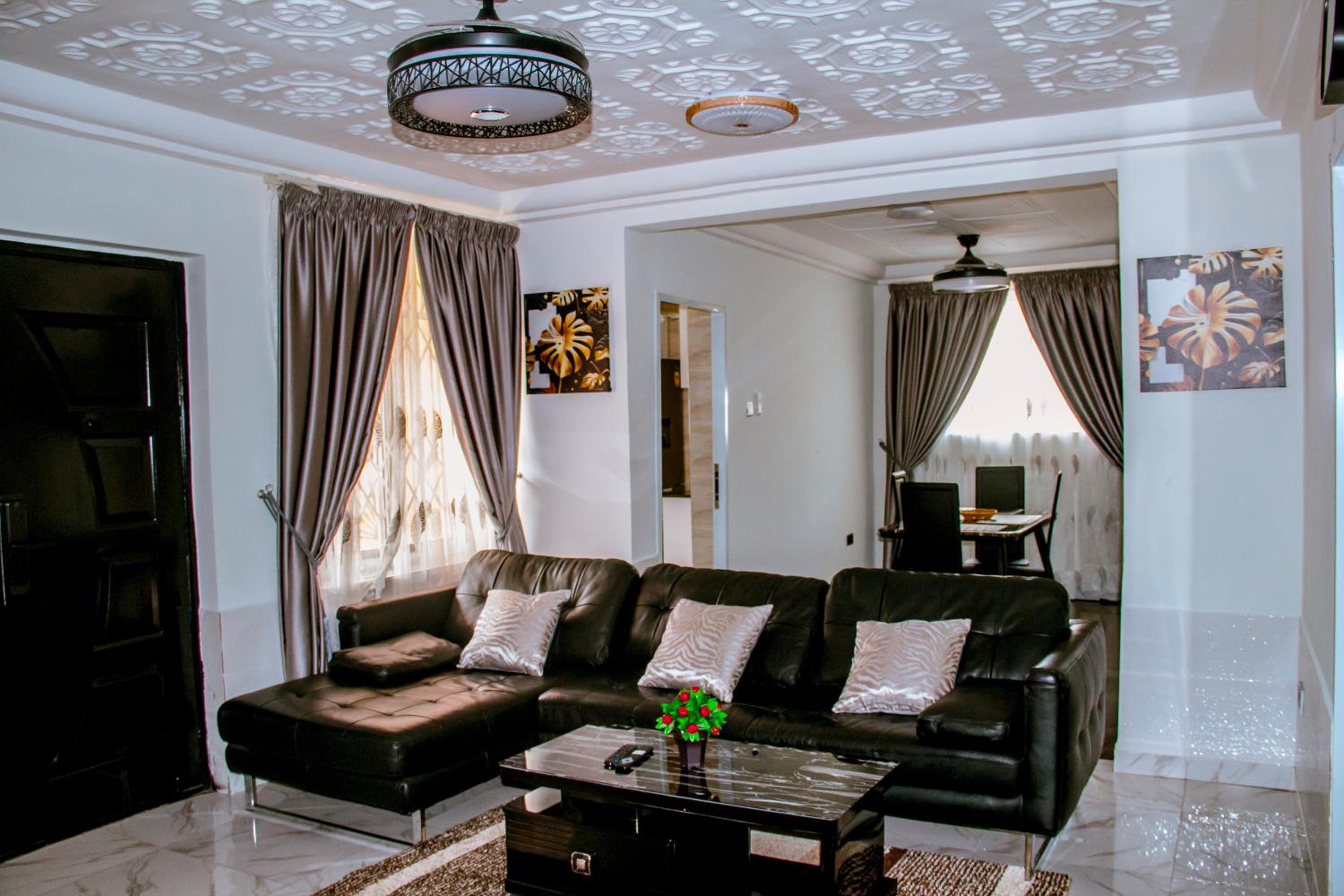 Vienama Residence 2 mins drive to Labadi Beach
