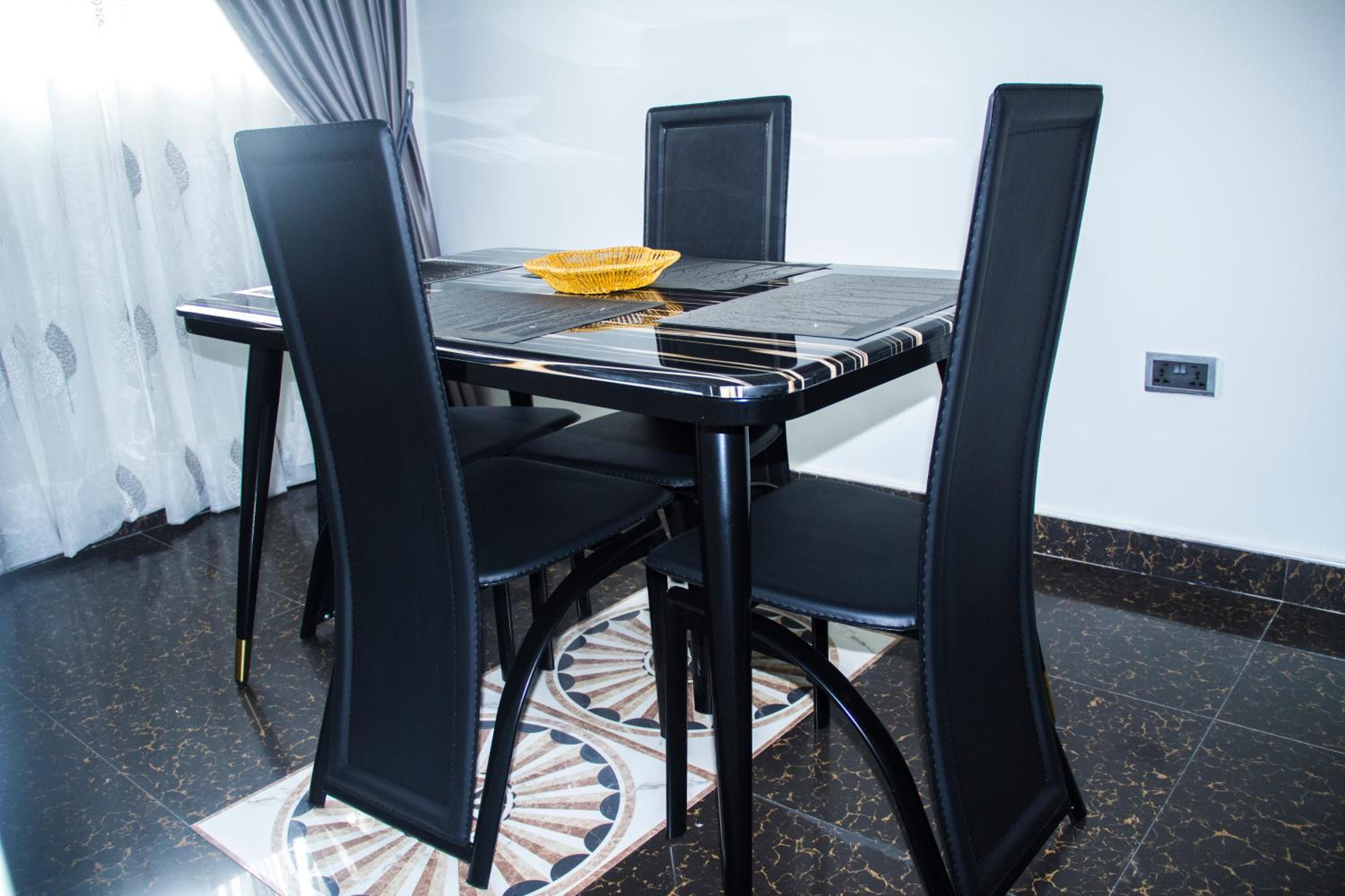 Vienama Residence 2 mins drive to Labadi Beach