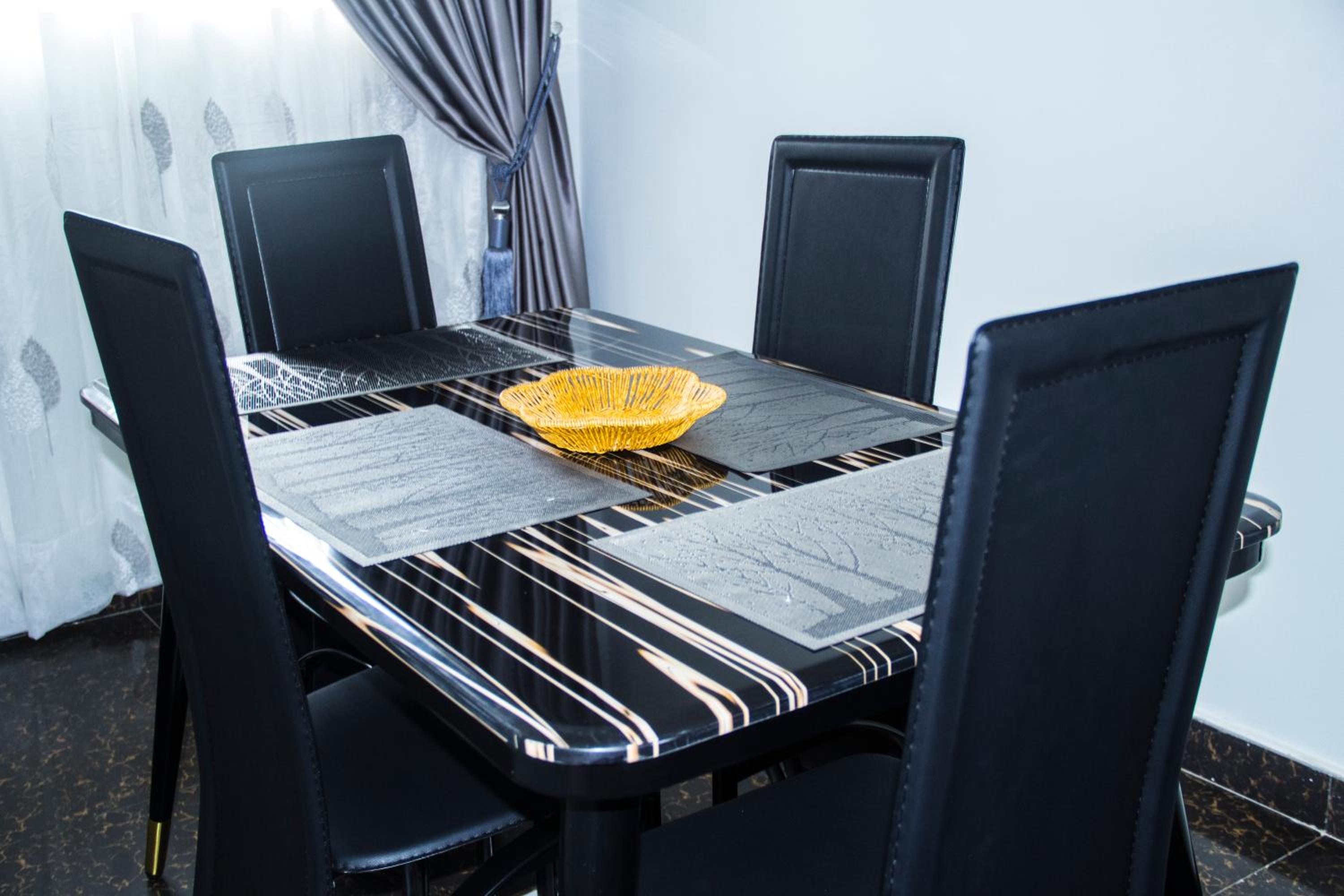 Vienama Residence 2 mins drive to Labadi Beach