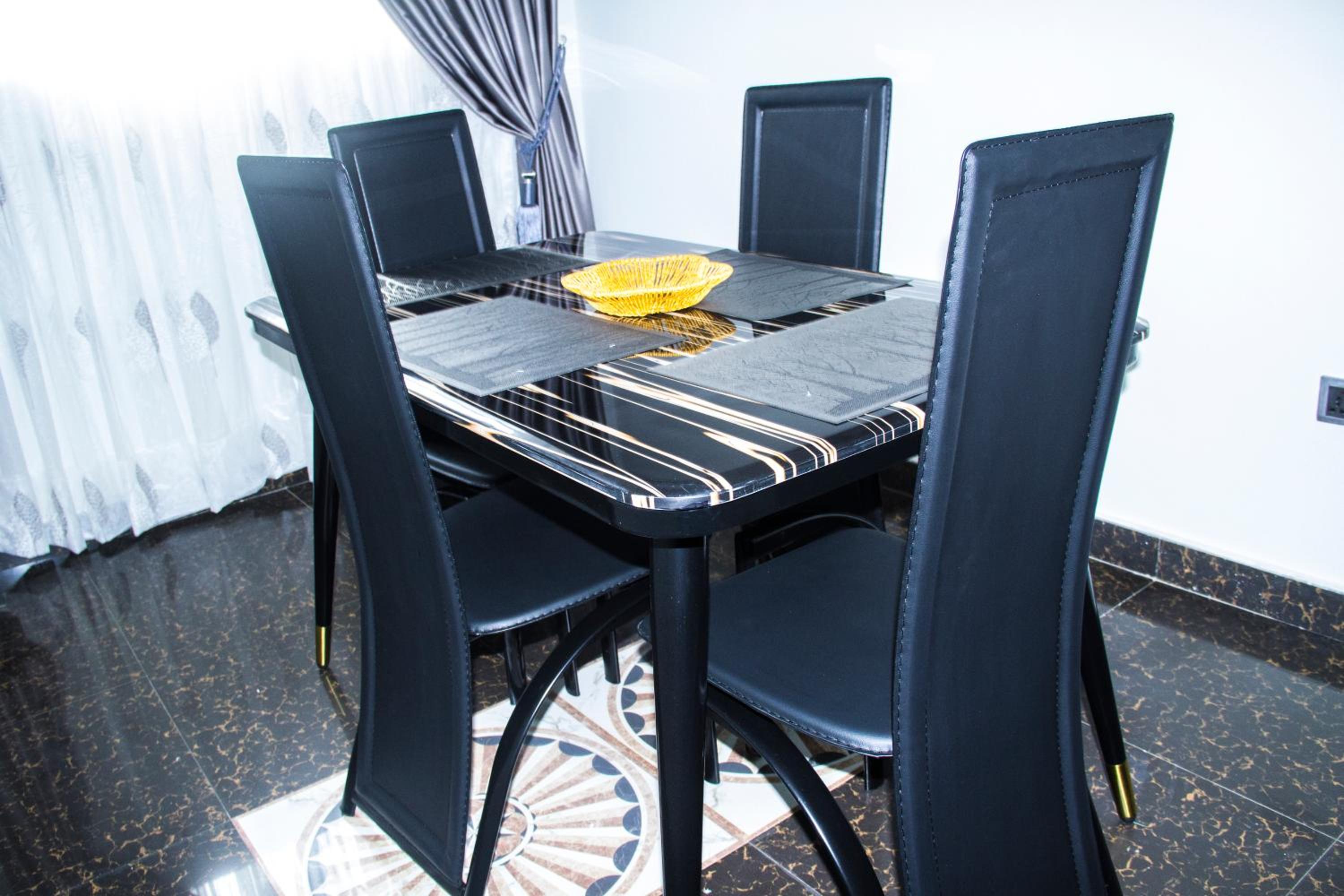 Vienama Residence 2 mins drive to Labadi Beach