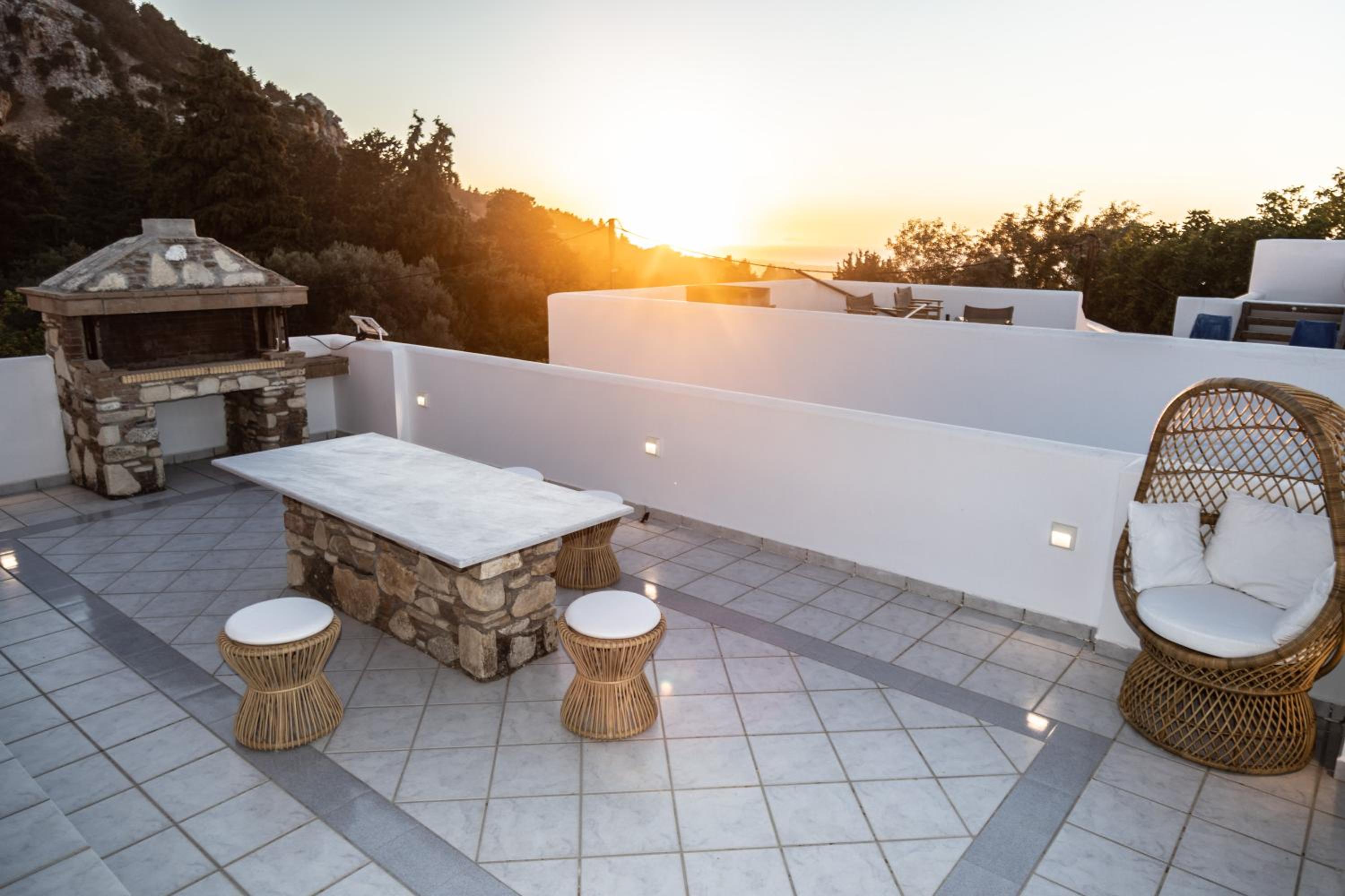 Giannis & Maria Sunset House view 4
