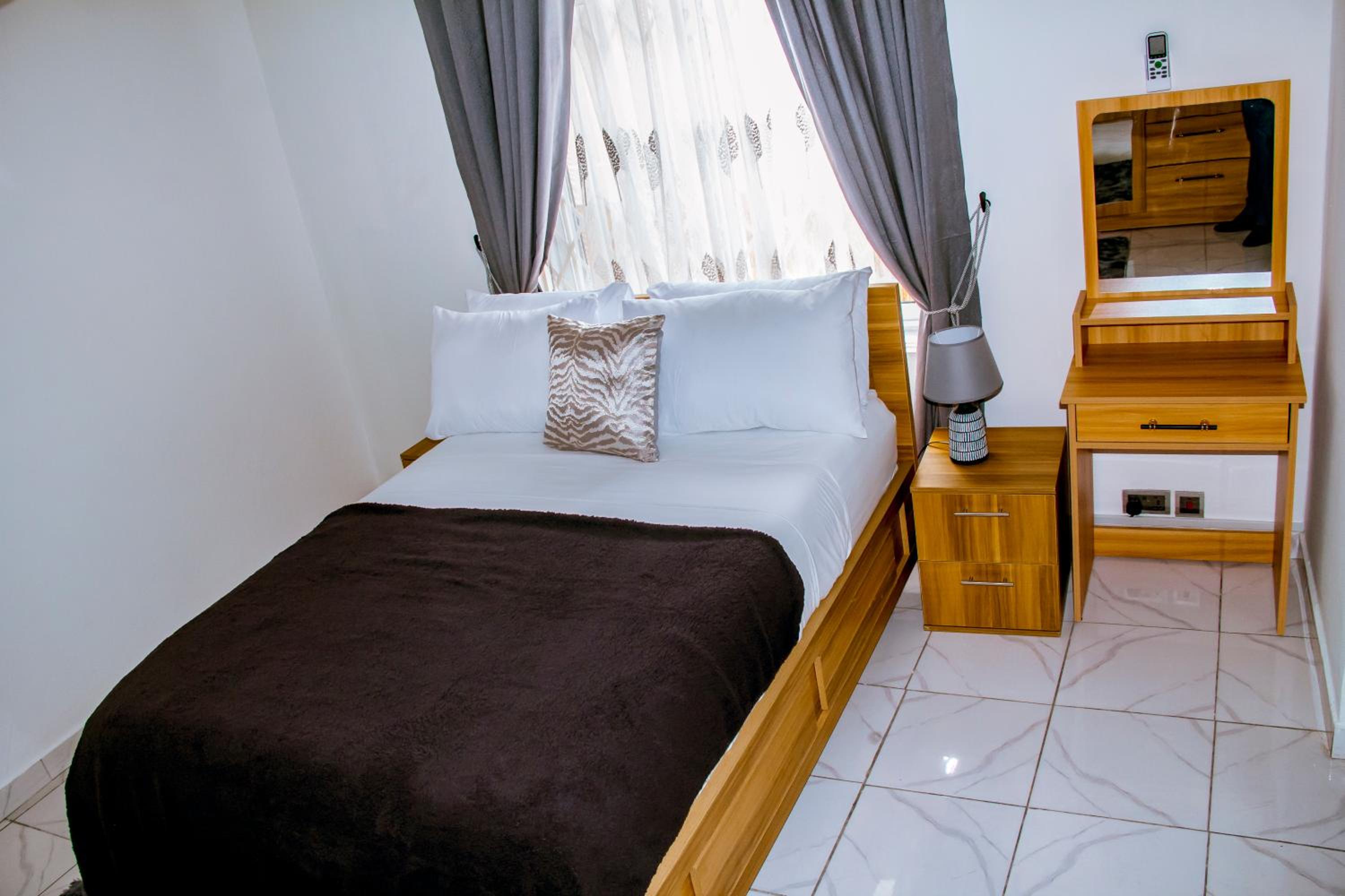 Vienama Residence 2 mins drive to Labadi Beach