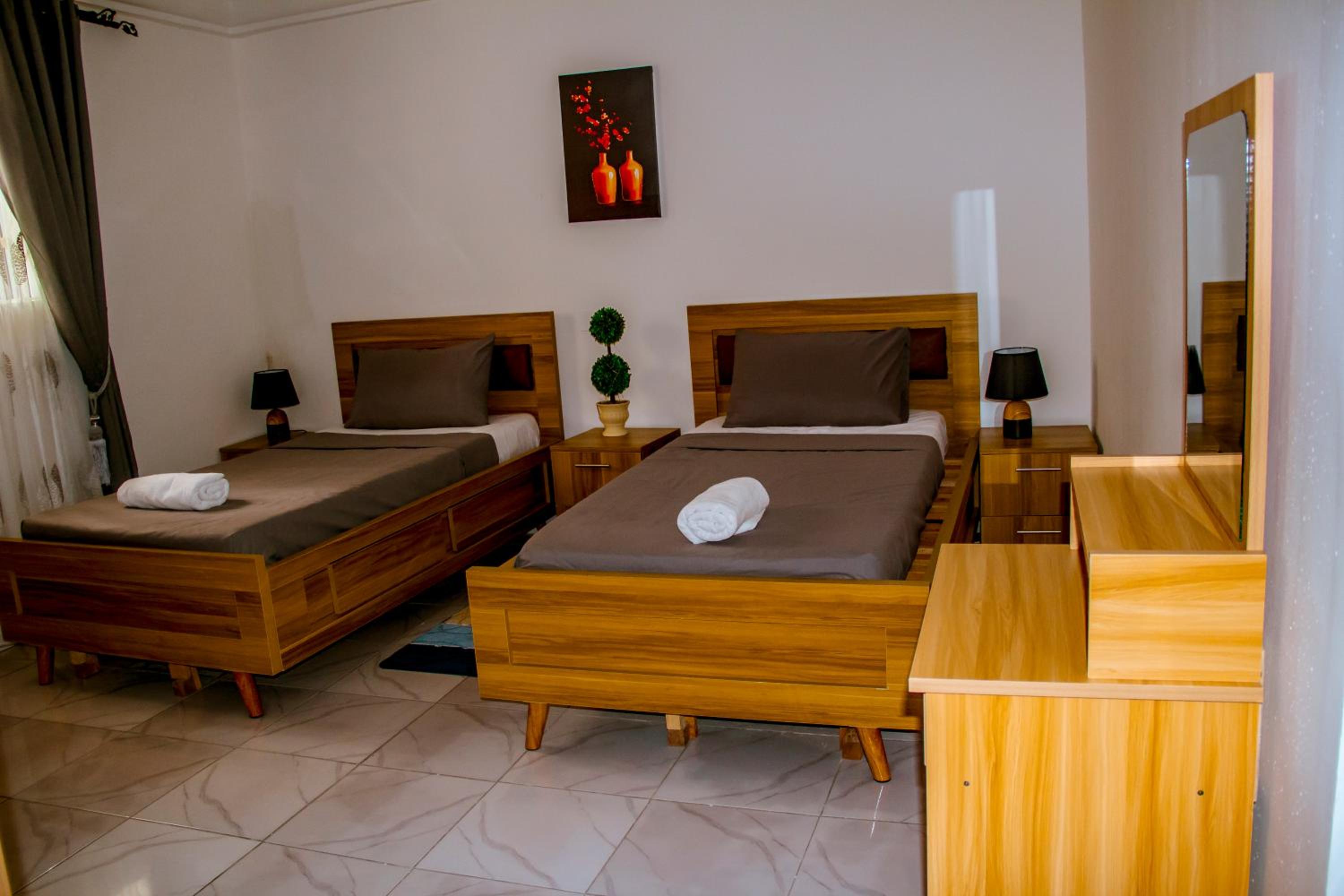 Vienama Residence 2 mins drive to Labadi Beach