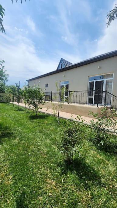 Villa with Pool in Mardakan, Baku villages area