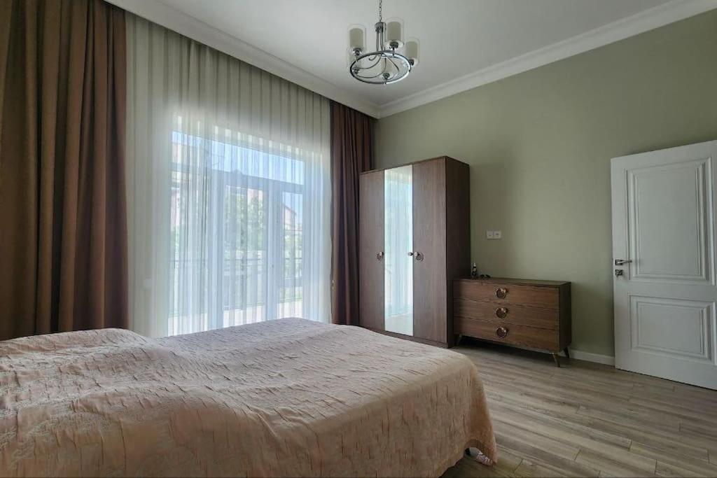Villa with Pool in Mardakan, Baku villages area