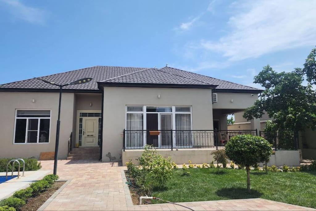 Villa with Pool in Mardakan, Baku villages area