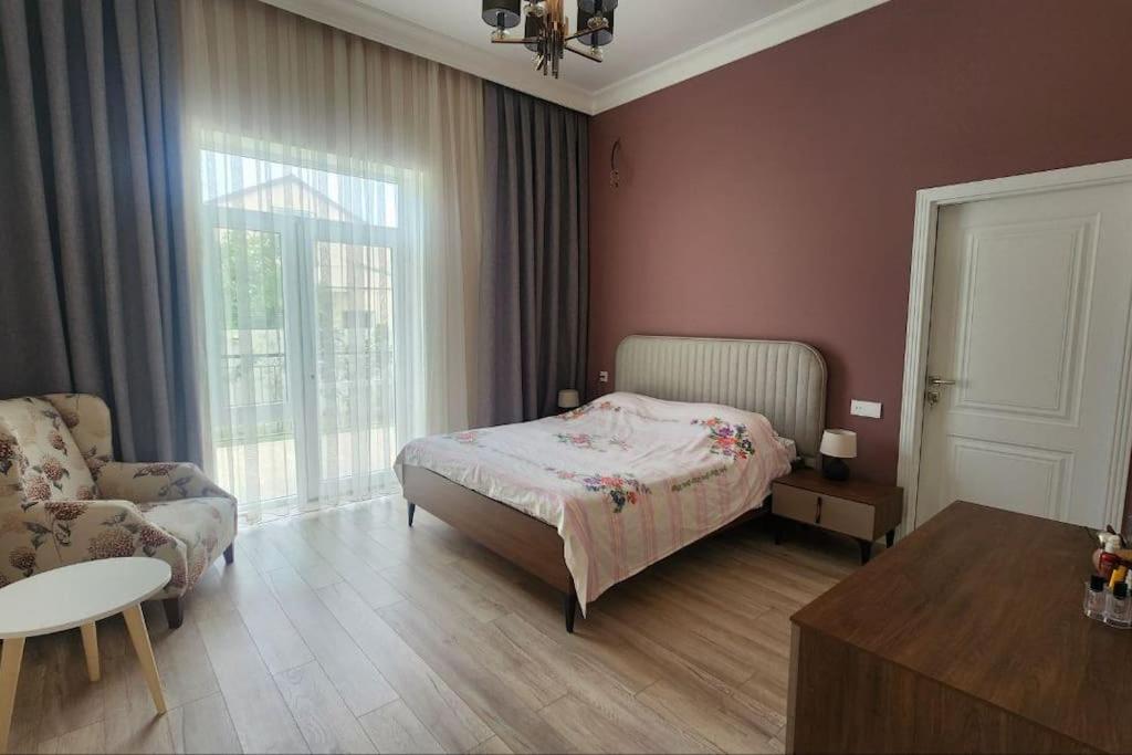 Villa with Pool in Mardakan, Baku villages area