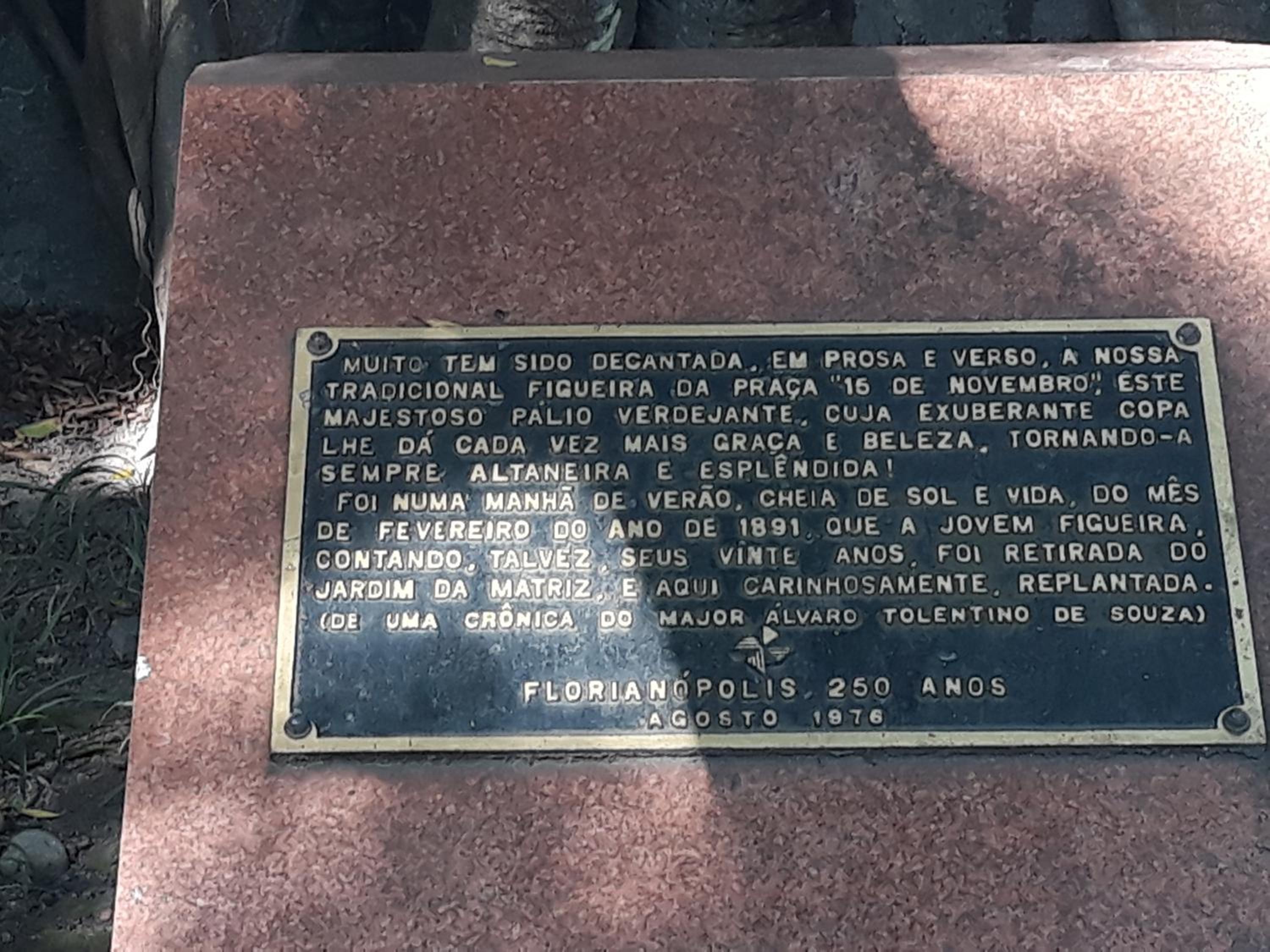 CONDOMÍNIO ENCANTADOR a 100 m PRAIA INGLESES NORTE