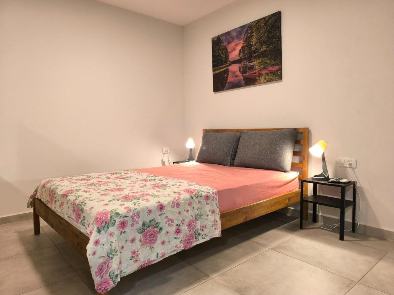 Michael's- A Lovely Studio Apartment view 4
