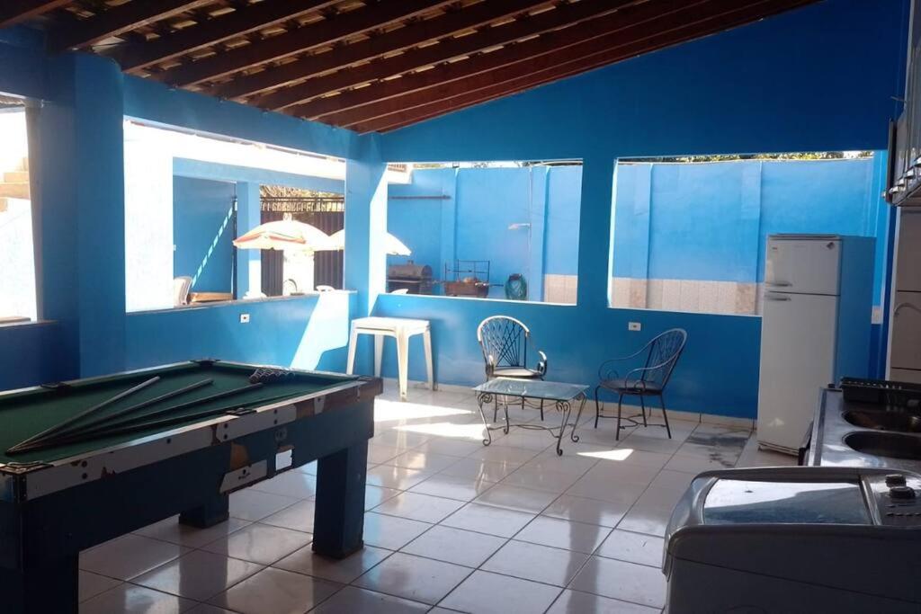 Casa Grande Seis suites Piscina Churrasqueira