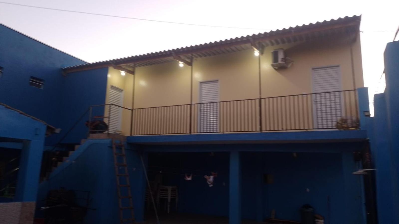 Casa Grande Seis suites Piscina Churrasqueira