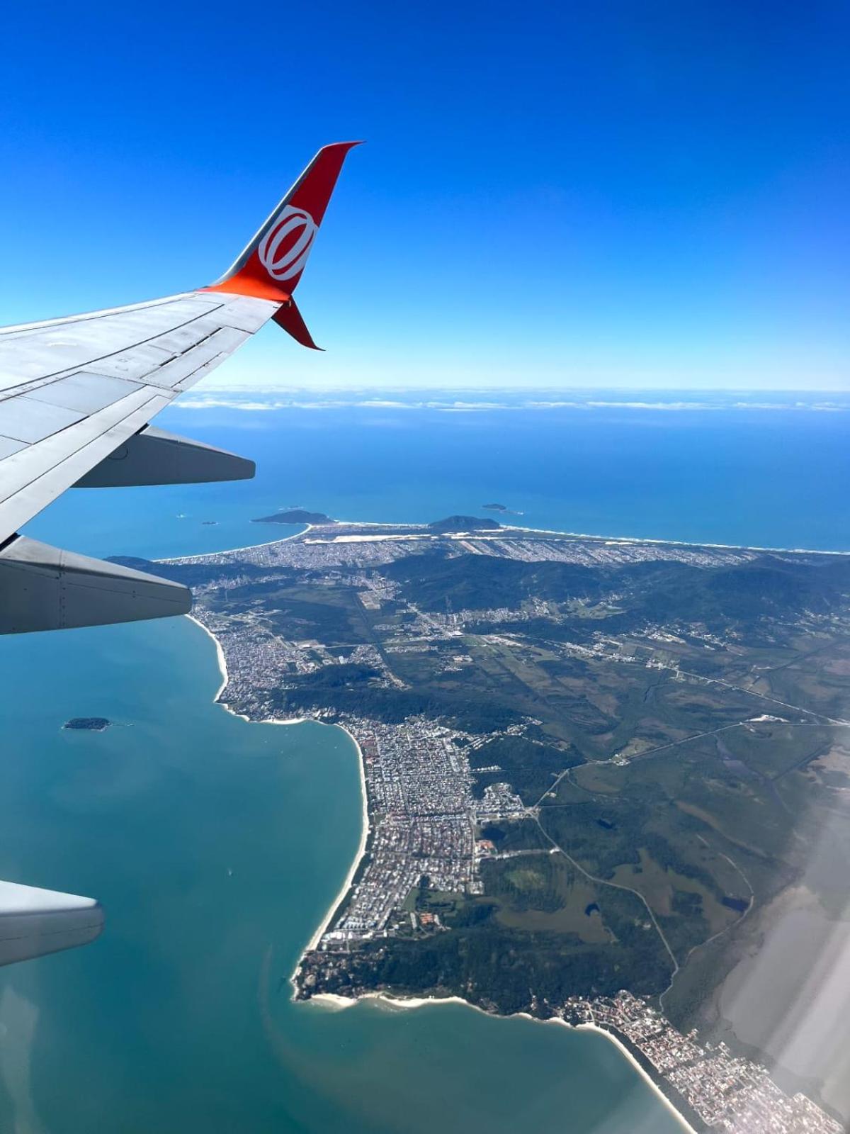 CONDOMÍNIO ENCANTADOR a 100 m PRAIA INGLESES NORTE