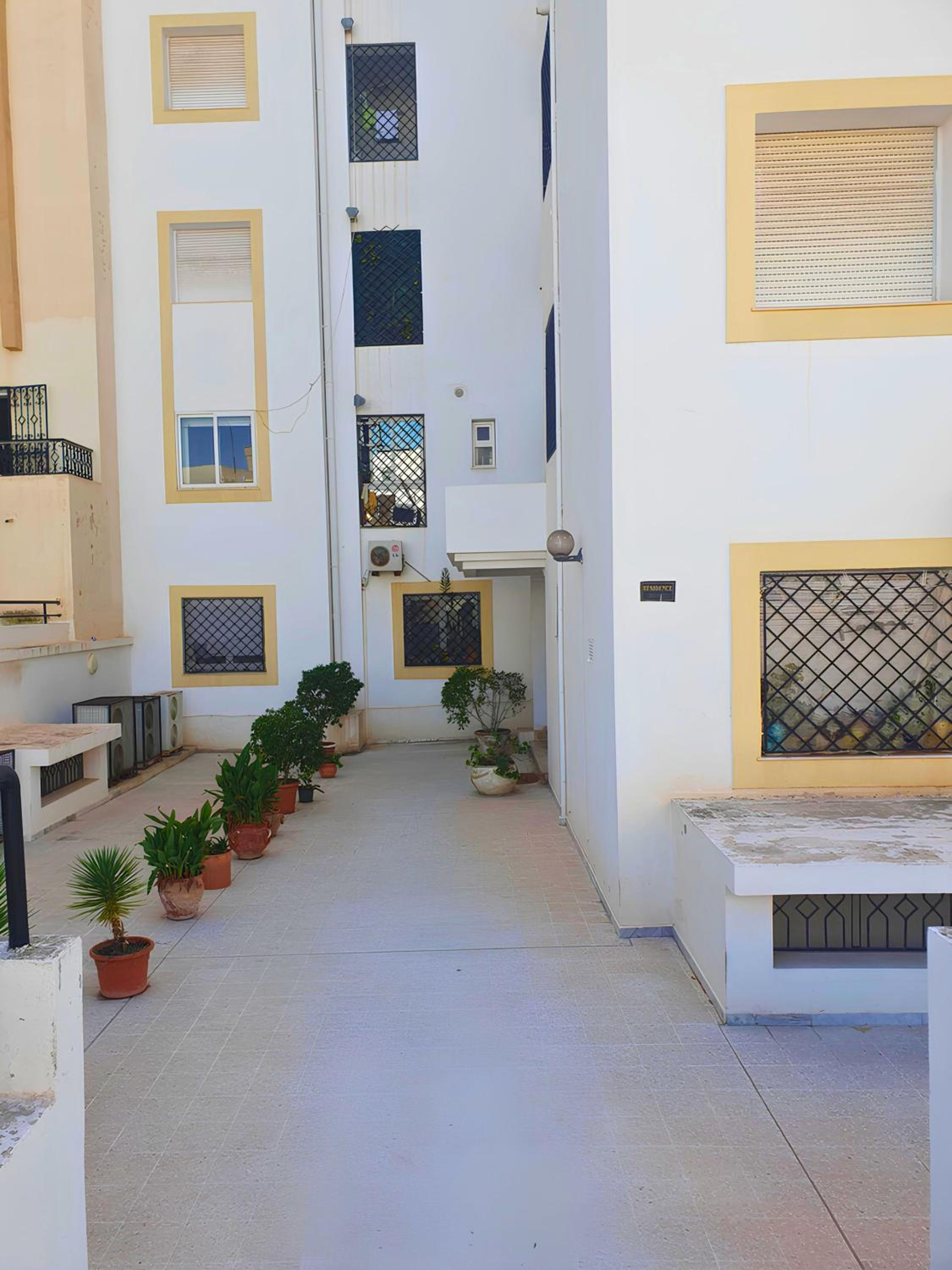 Appartement Ennasr Tunis Proche Aéroport Carthage