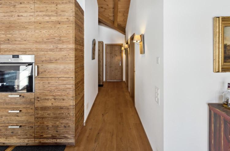 Neue Wohnung mit drei Schlafzimmern in Gsteig bei Gstaad