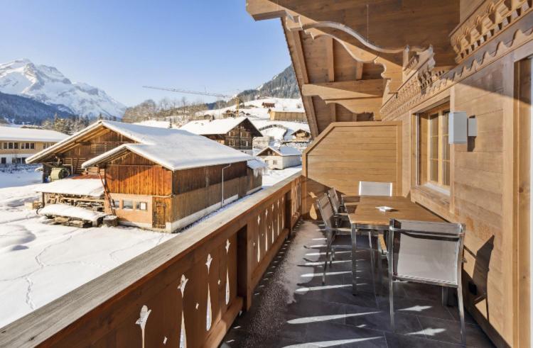 Neue Wohnung mit drei Schlafzimmern in Gsteig bei Gstaad