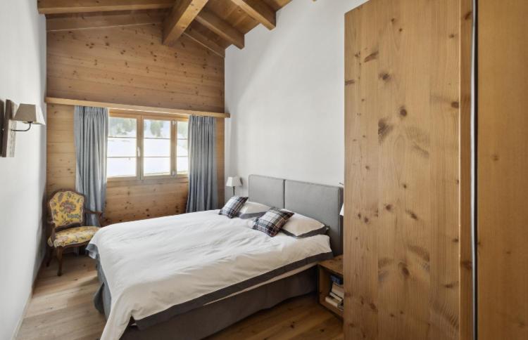 Neue Wohnung mit drei Schlafzimmern in Gsteig bei Gstaad